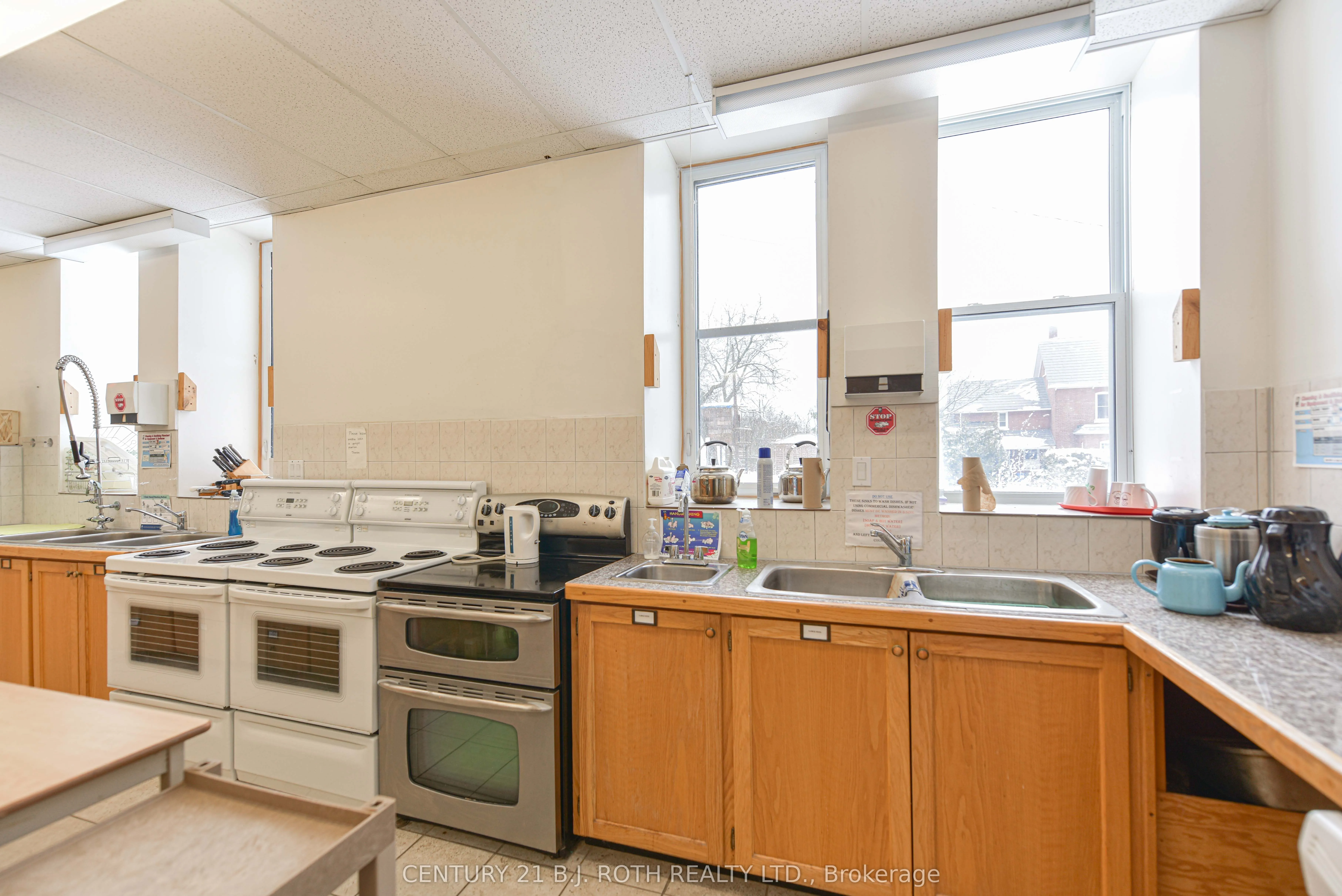 523 Simcoe Street