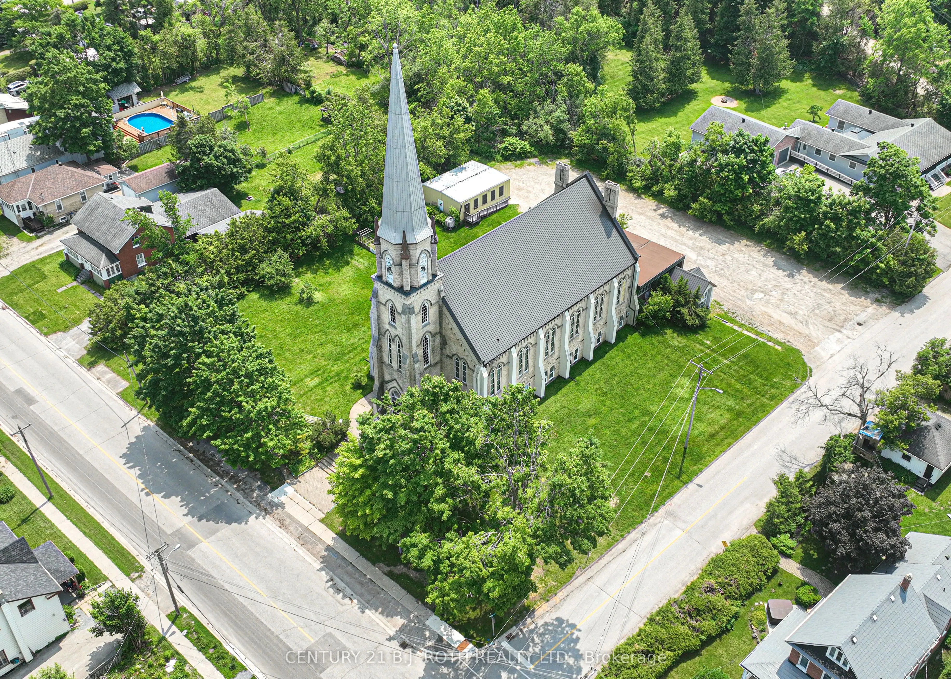 523 Simcoe Street