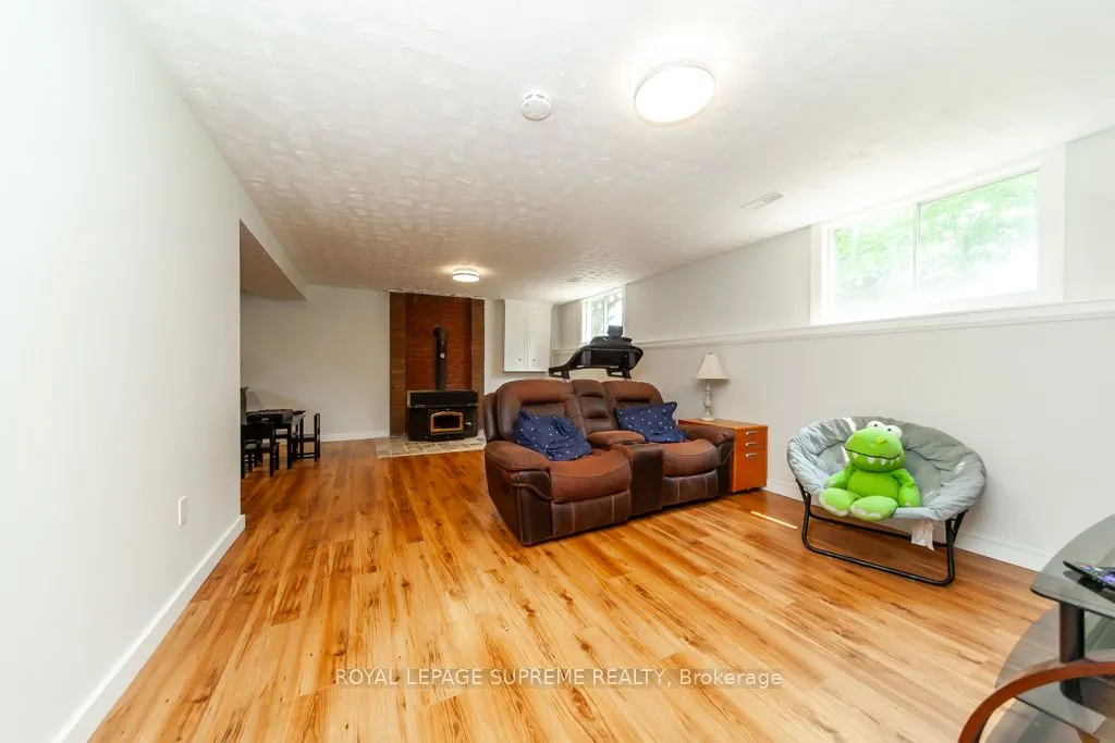 2 Orsi Street