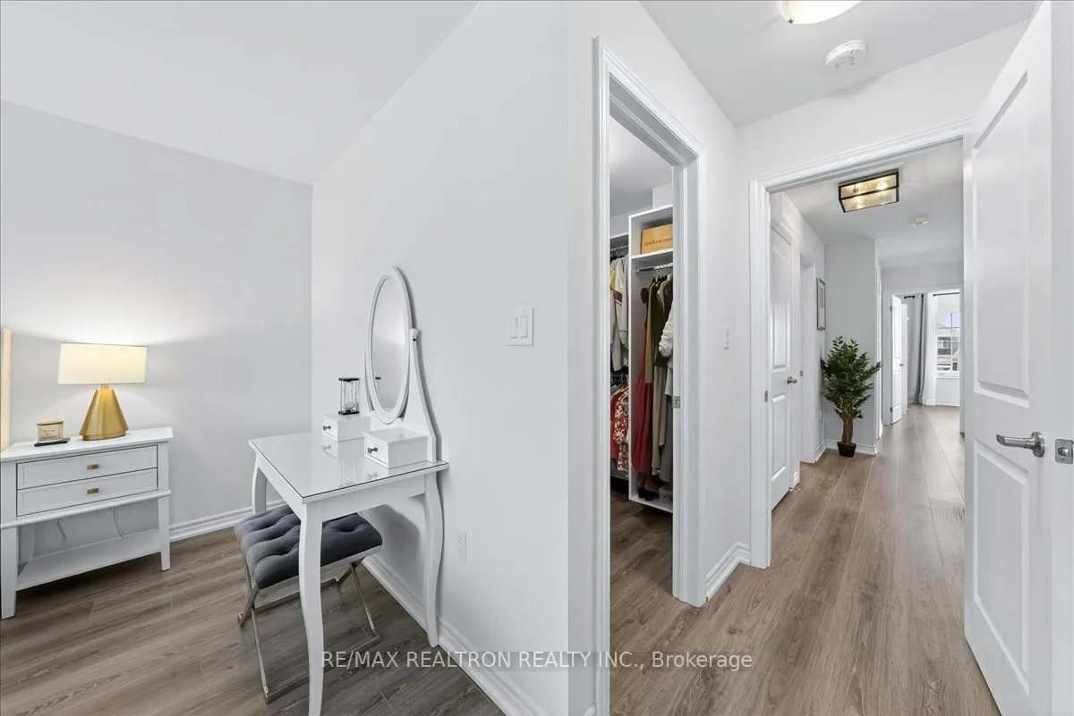 84 Ferragine Crescent
