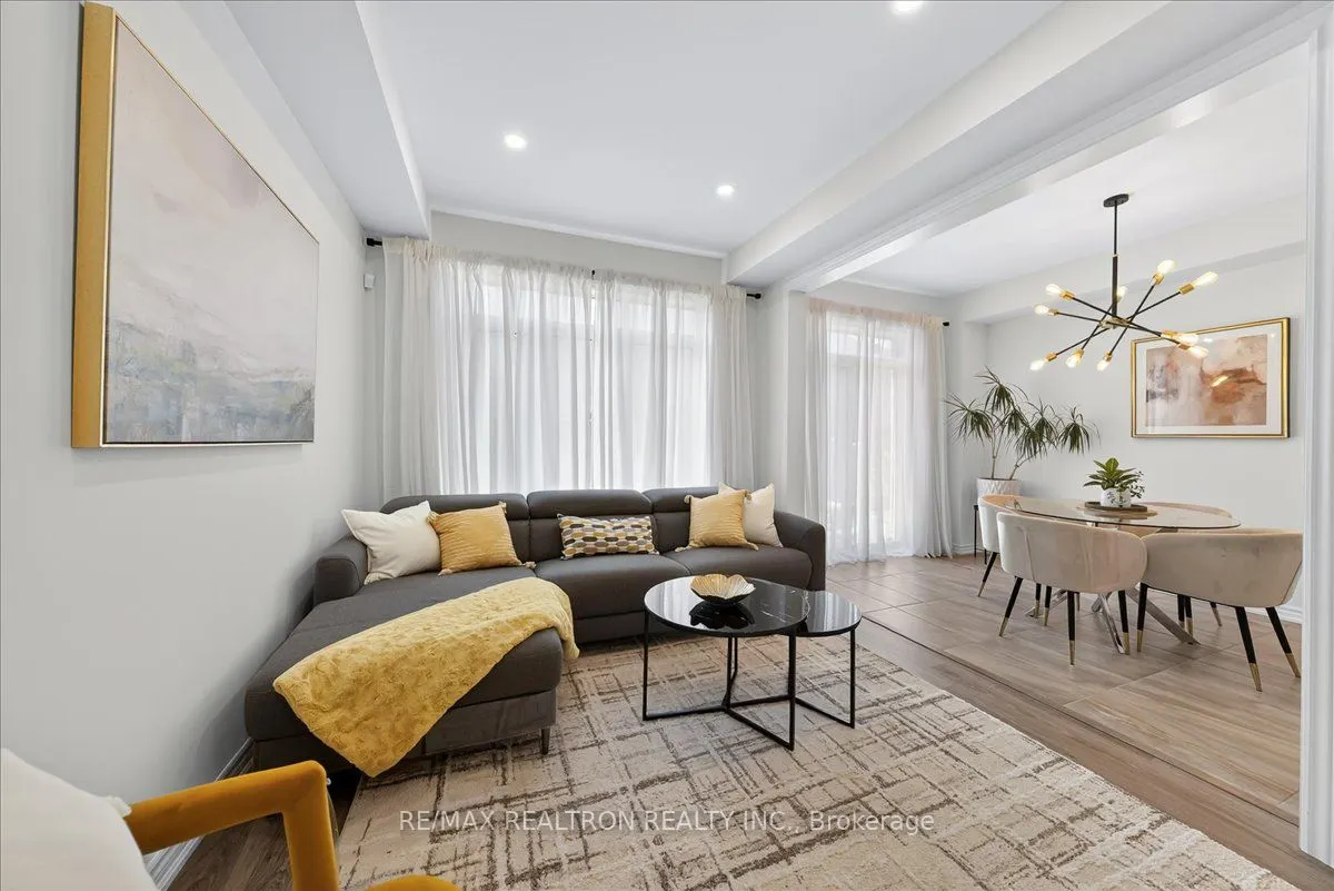 84 Ferragine Crescent
