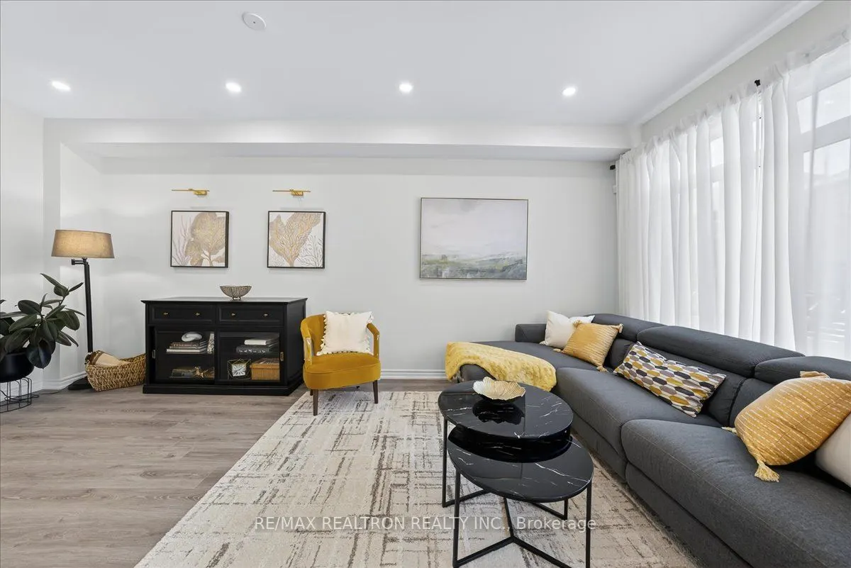 84 Ferragine Crescent