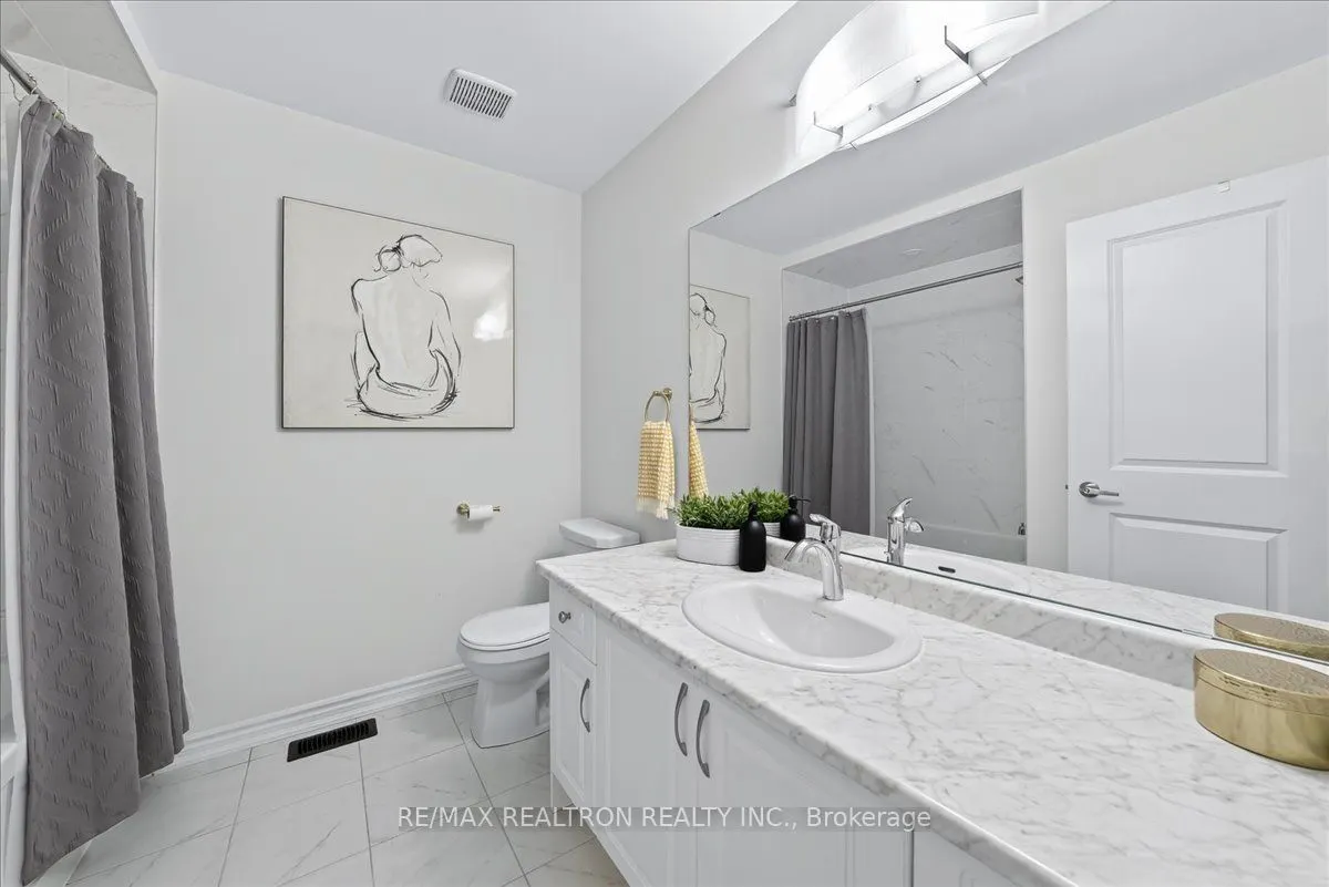 84 Ferragine Crescent