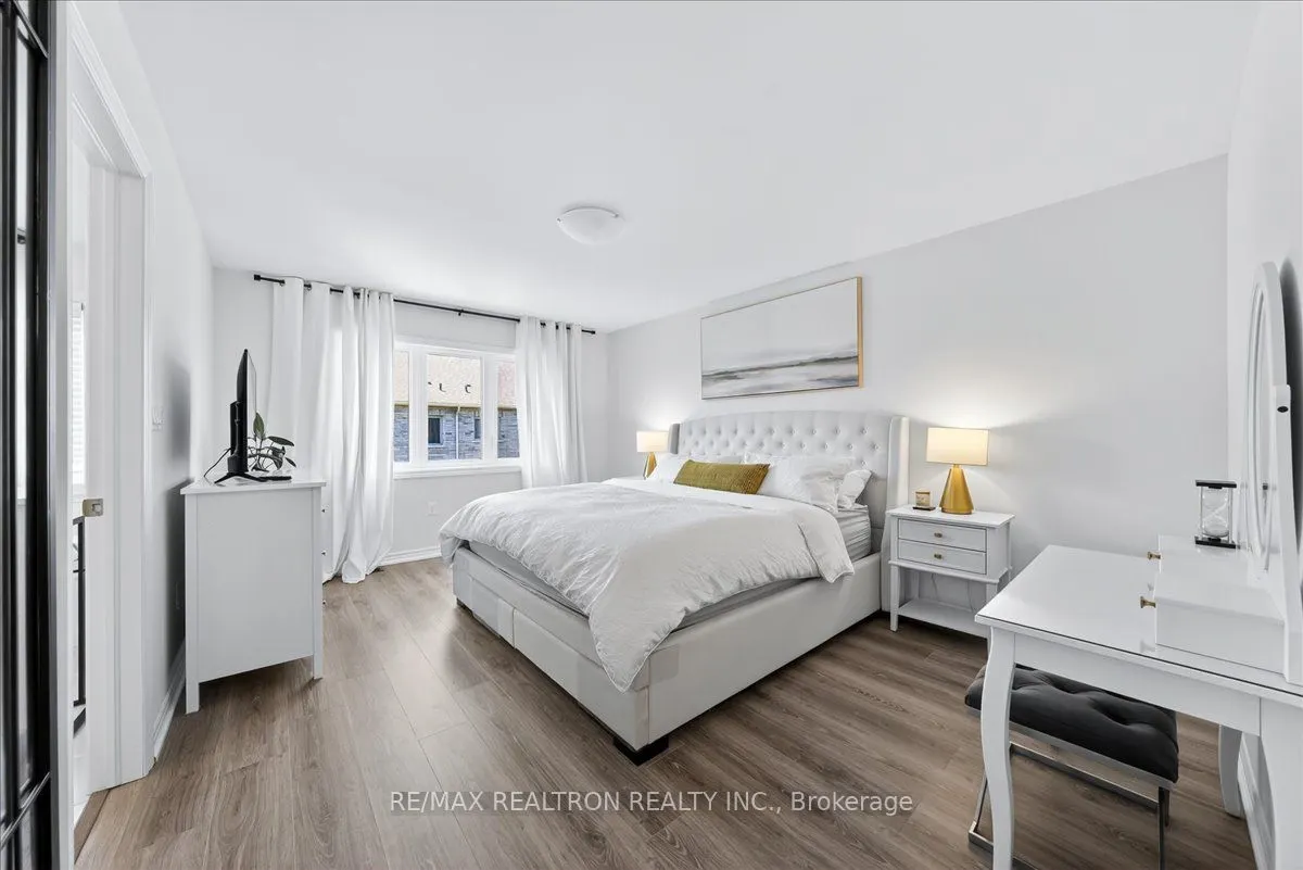 84 Ferragine Crescent