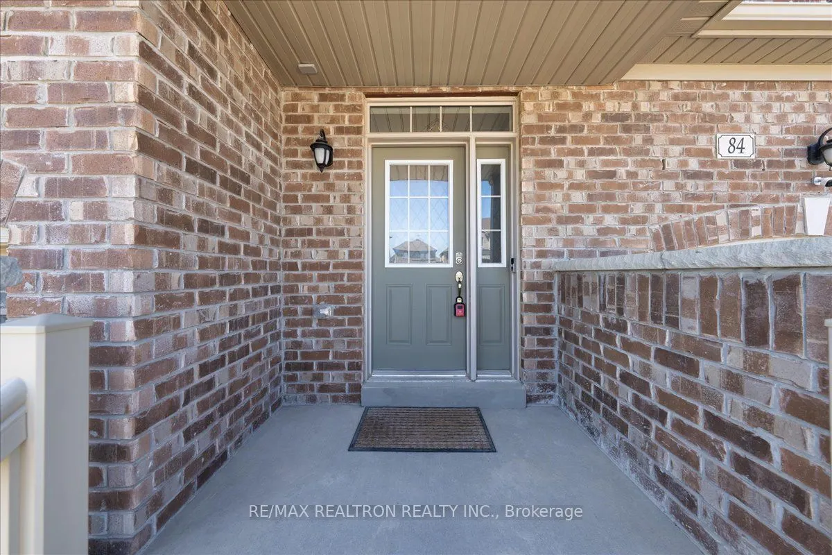 84 Ferragine Crescent