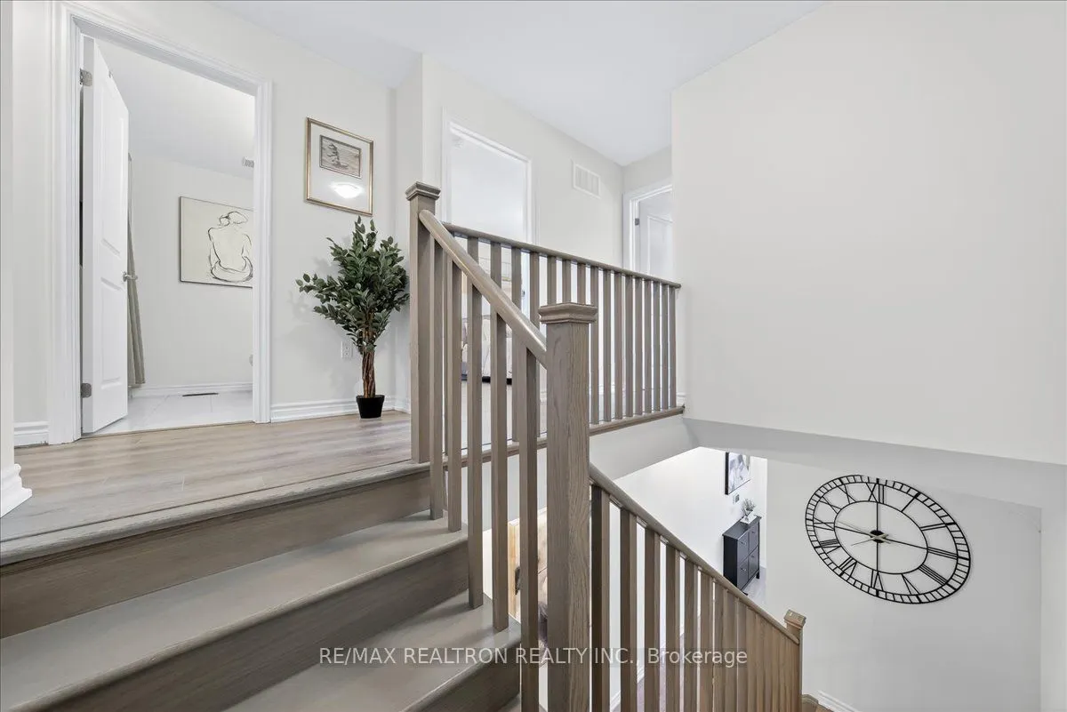 84 Ferragine Crescent