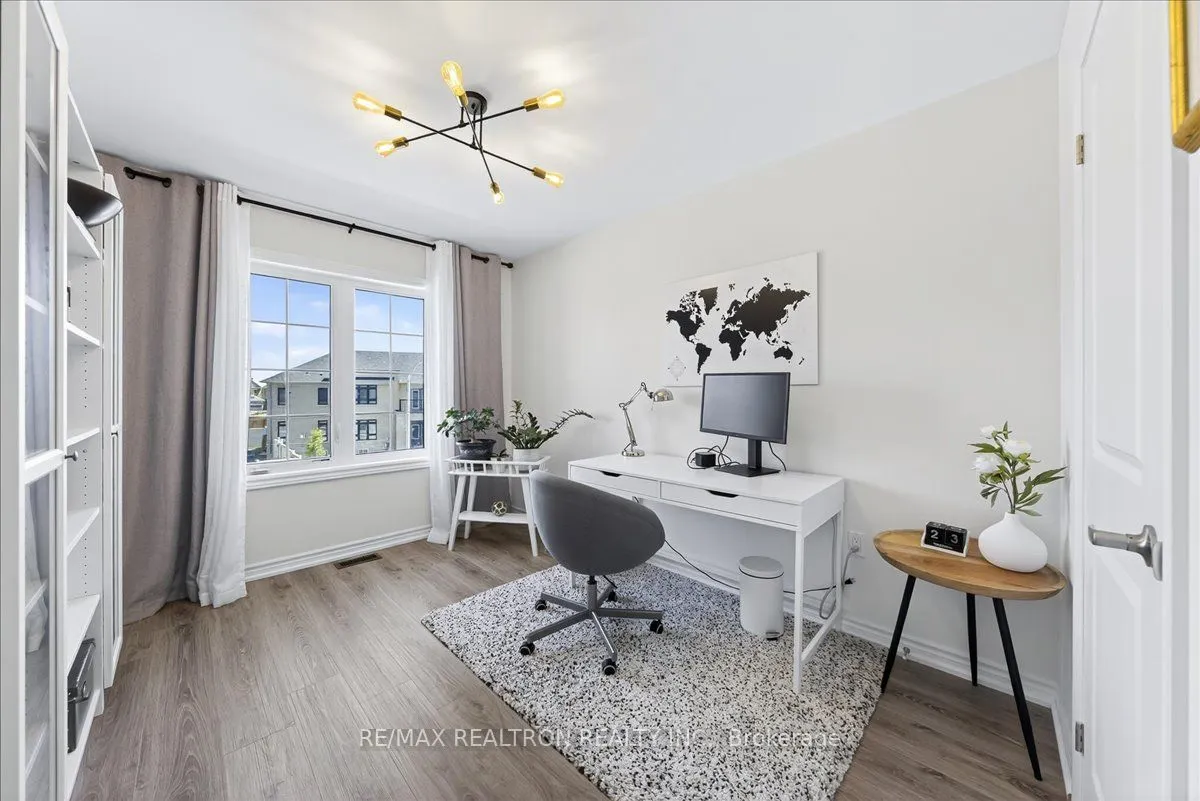 84 Ferragine Crescent