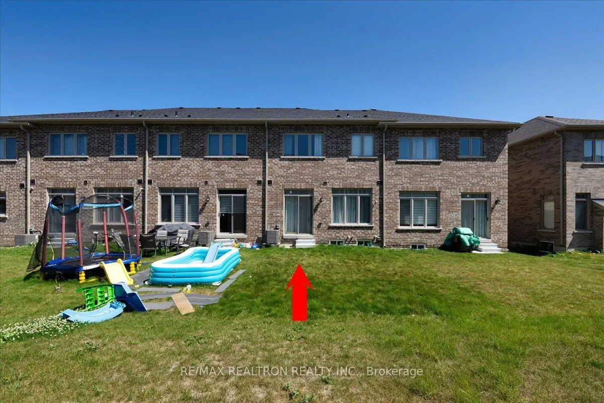 84 Ferragine Crescent