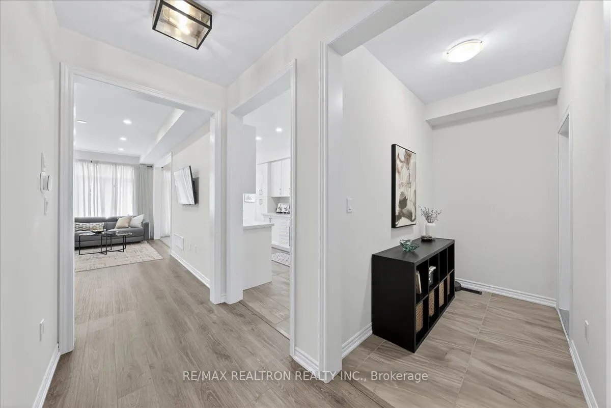 84 Ferragine Crescent