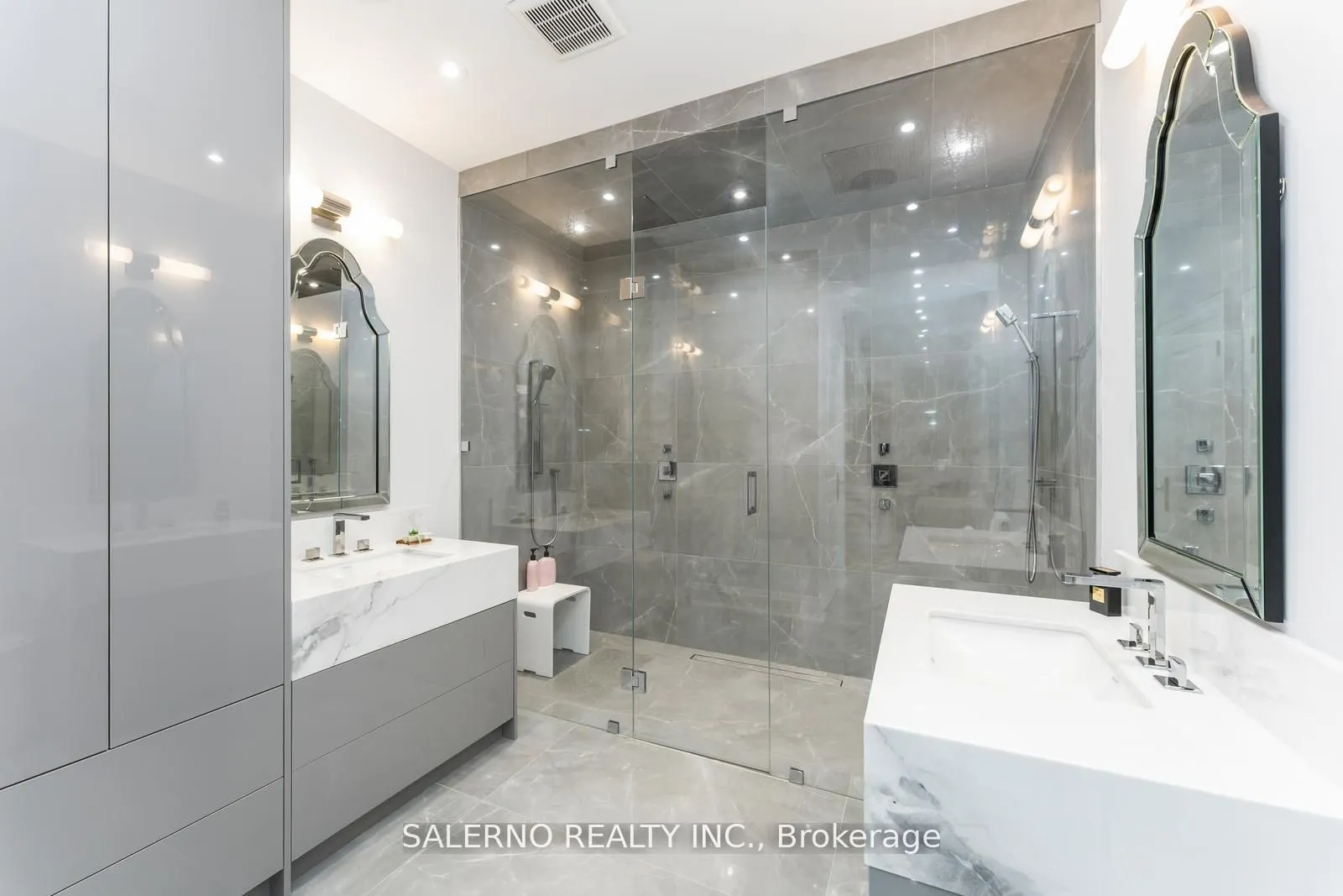 290 Kingscross Drive