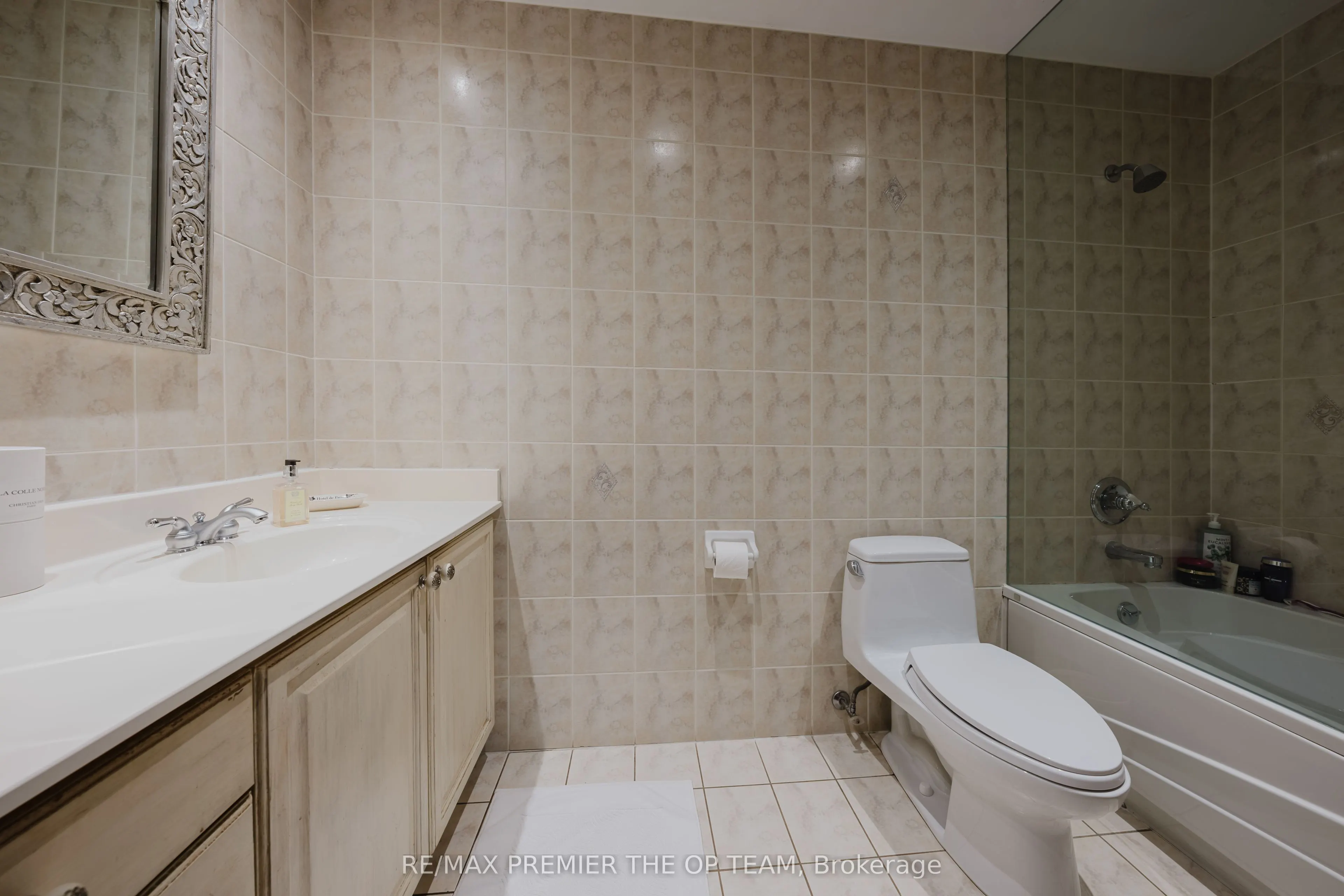 121 Woodbridge Avenue, #321