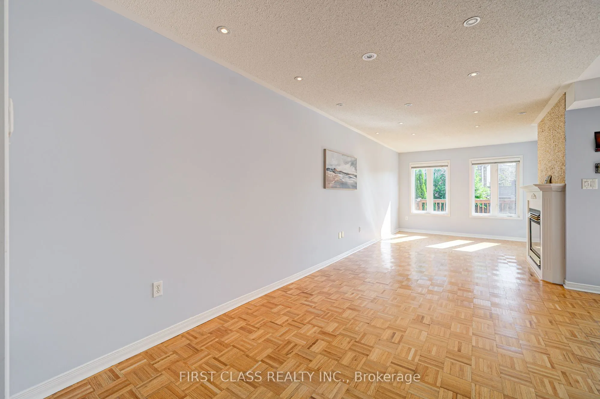 19 Benjamin Hood Crescent