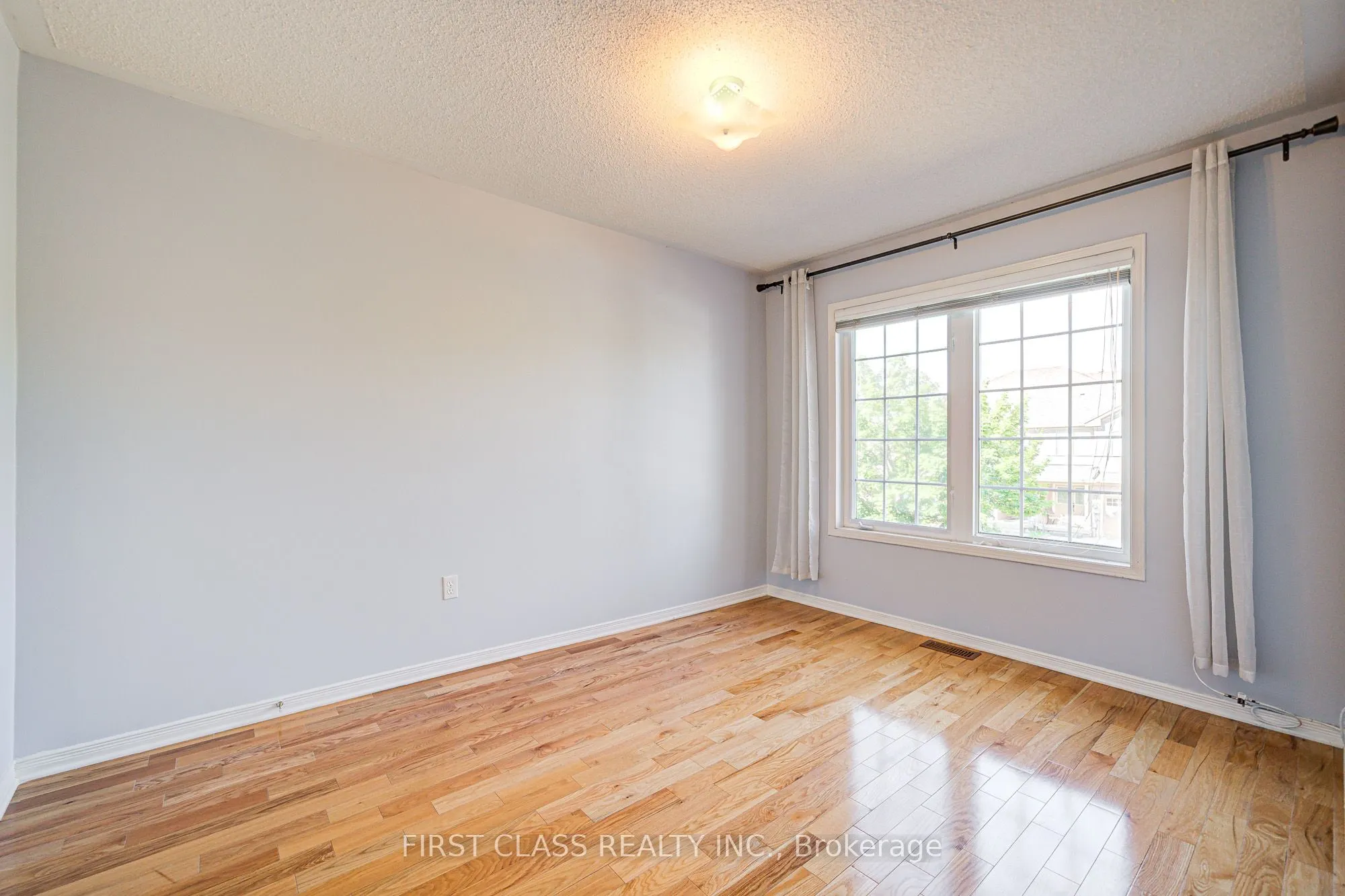 19 Benjamin Hood Crescent