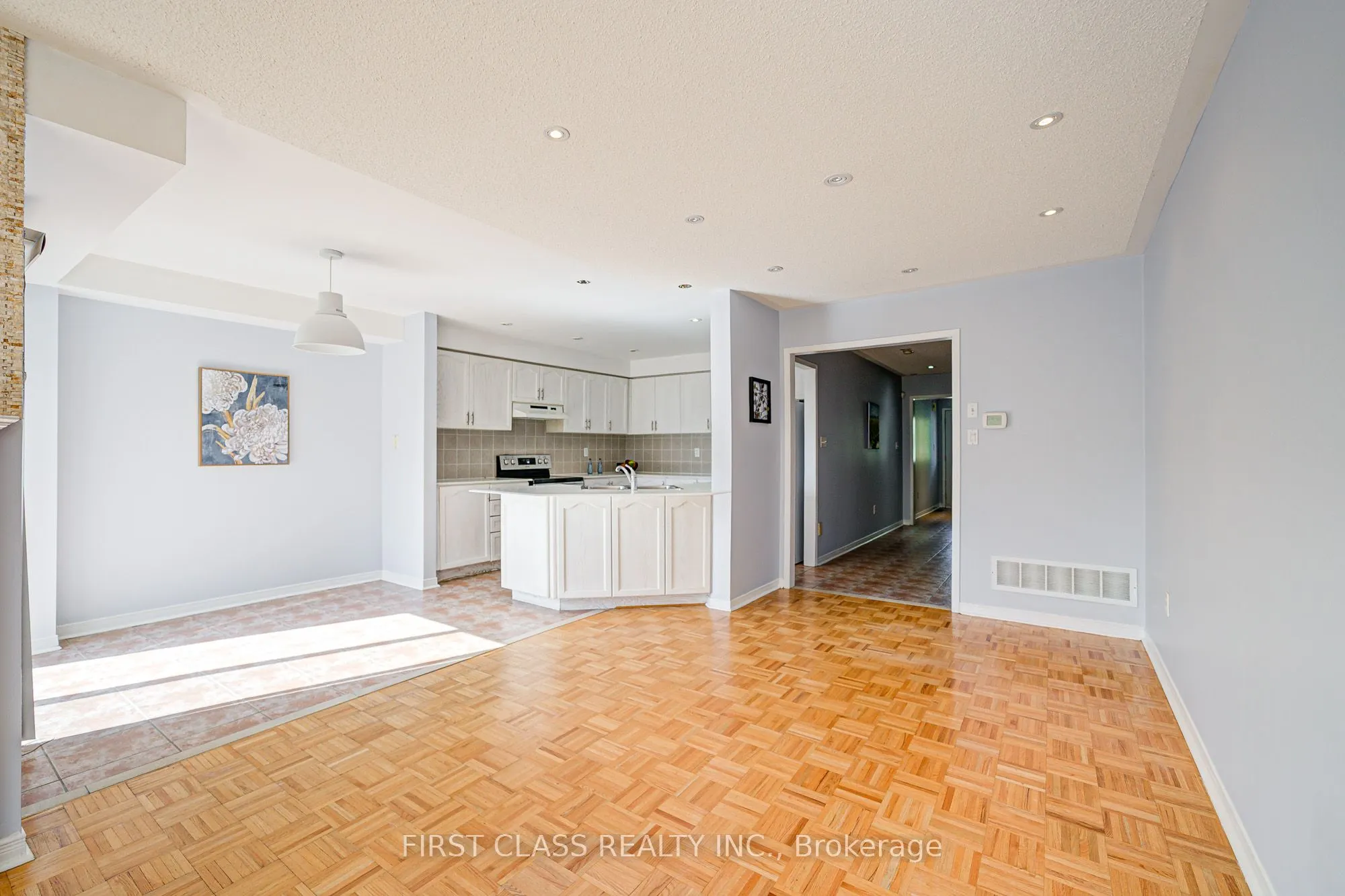 19 Benjamin Hood Crescent