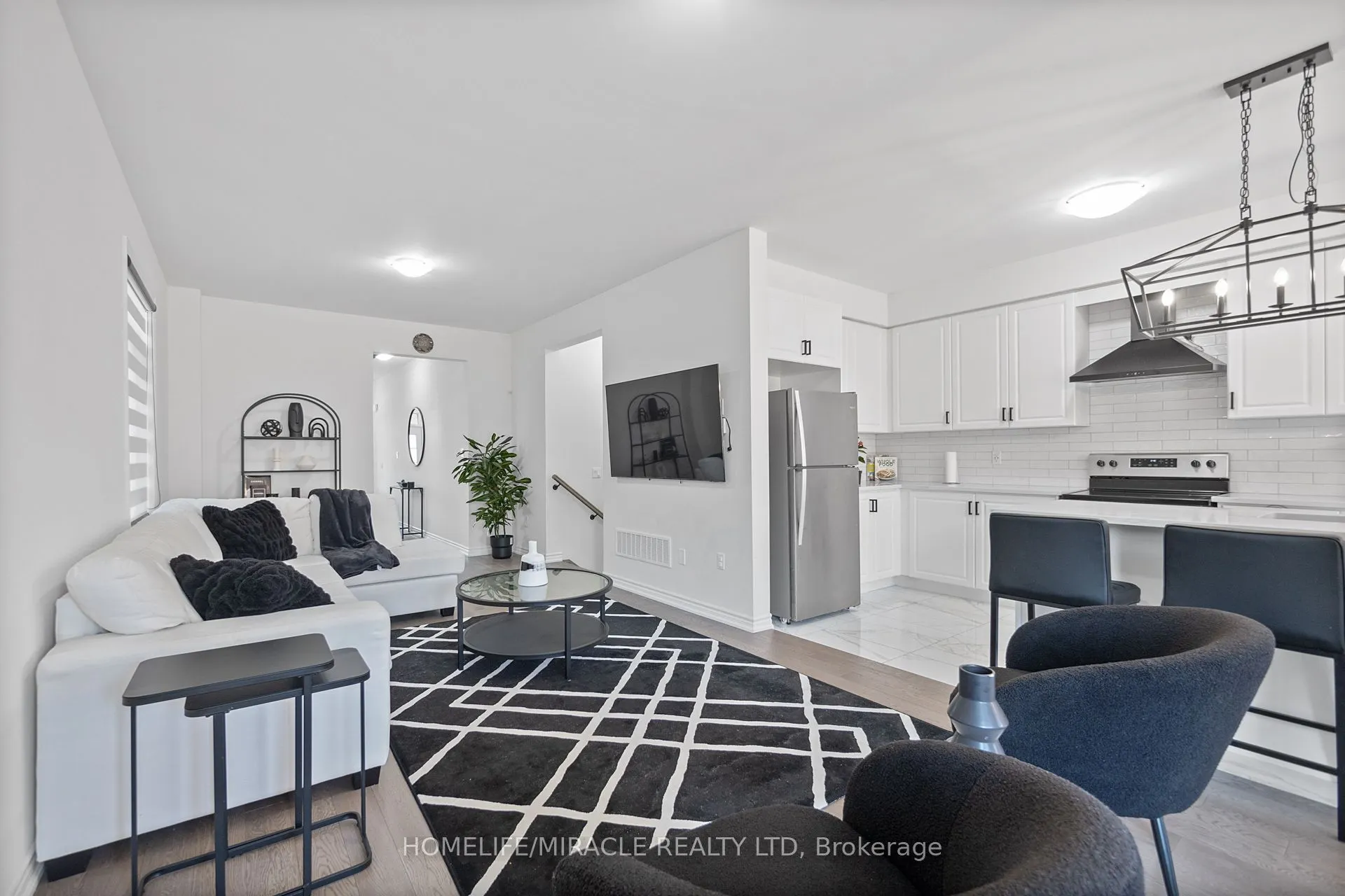 57 Ferragine Crescent