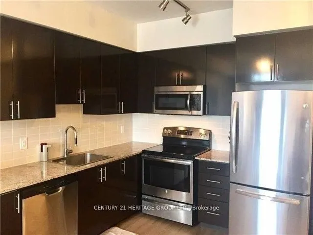 7161 Yonge Street, #718