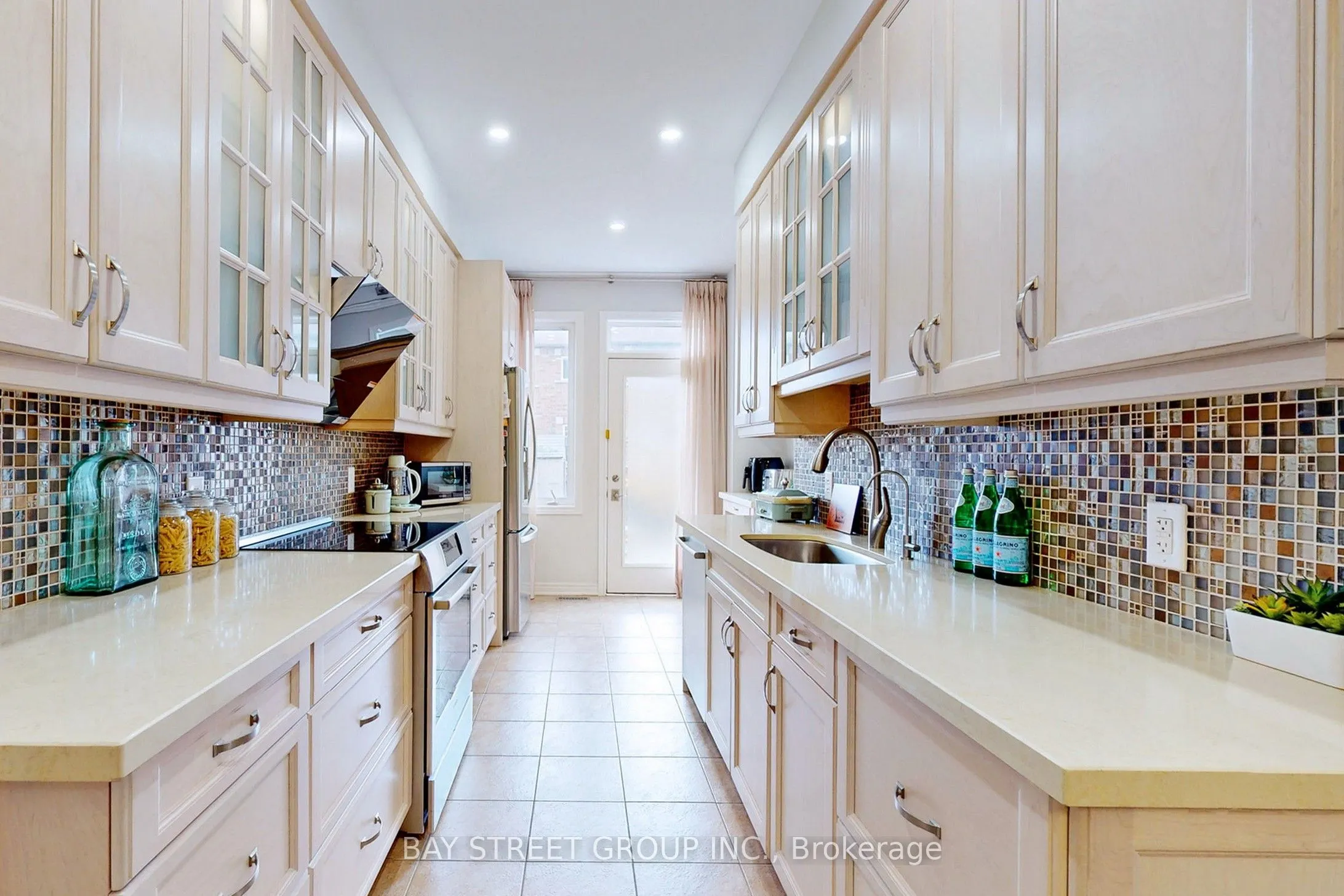 4 Elihof Drive