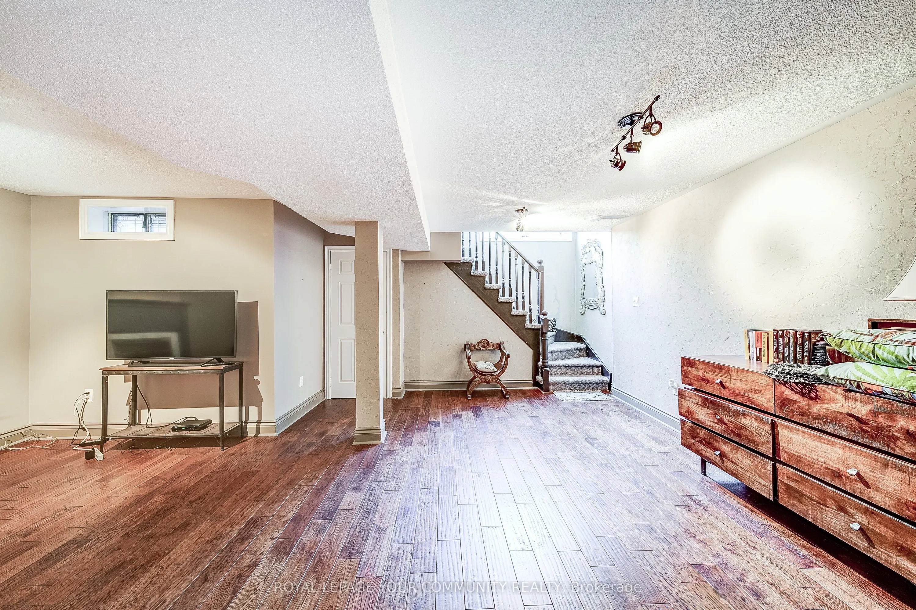 86 Downey Circle