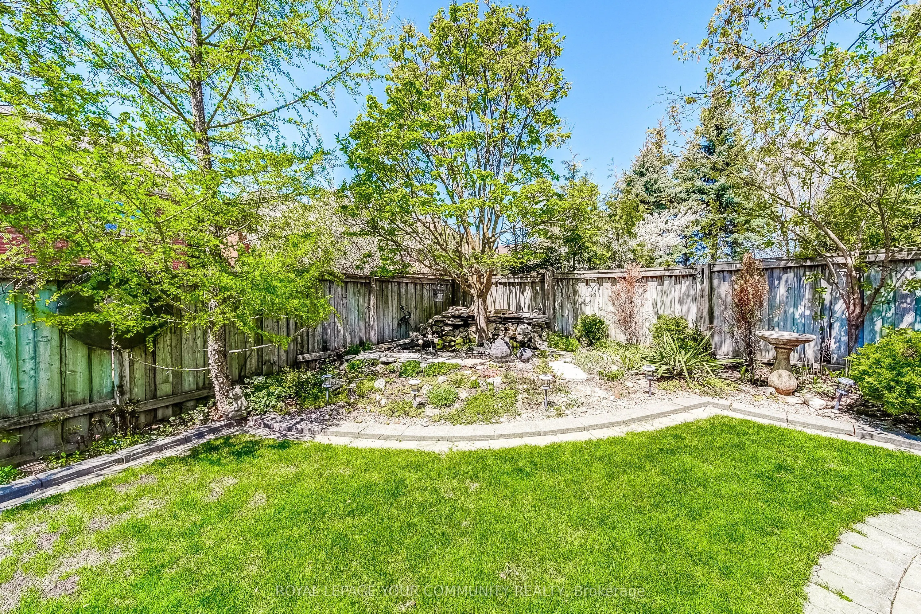 86 Downey Circle