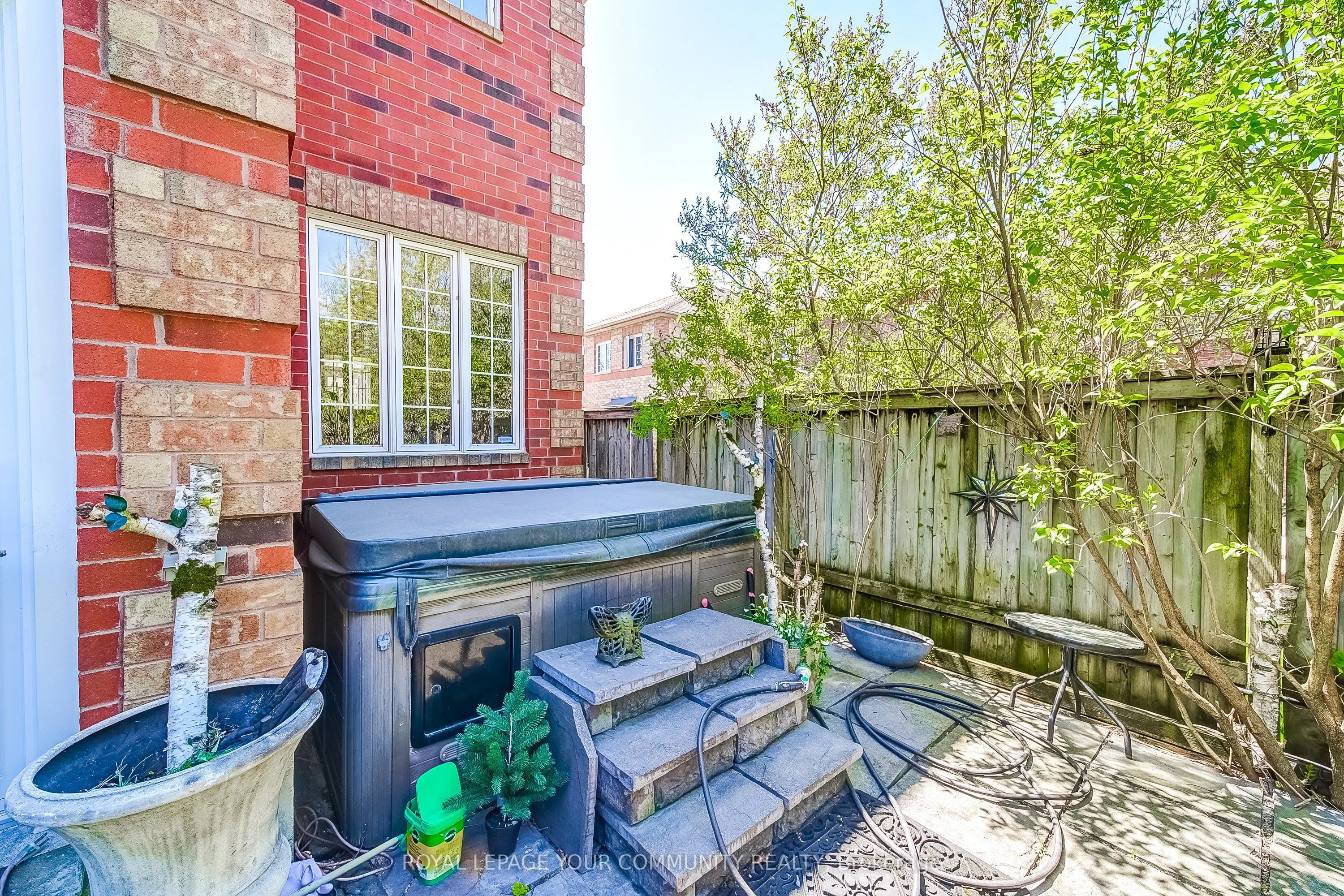 86 Downey Circle