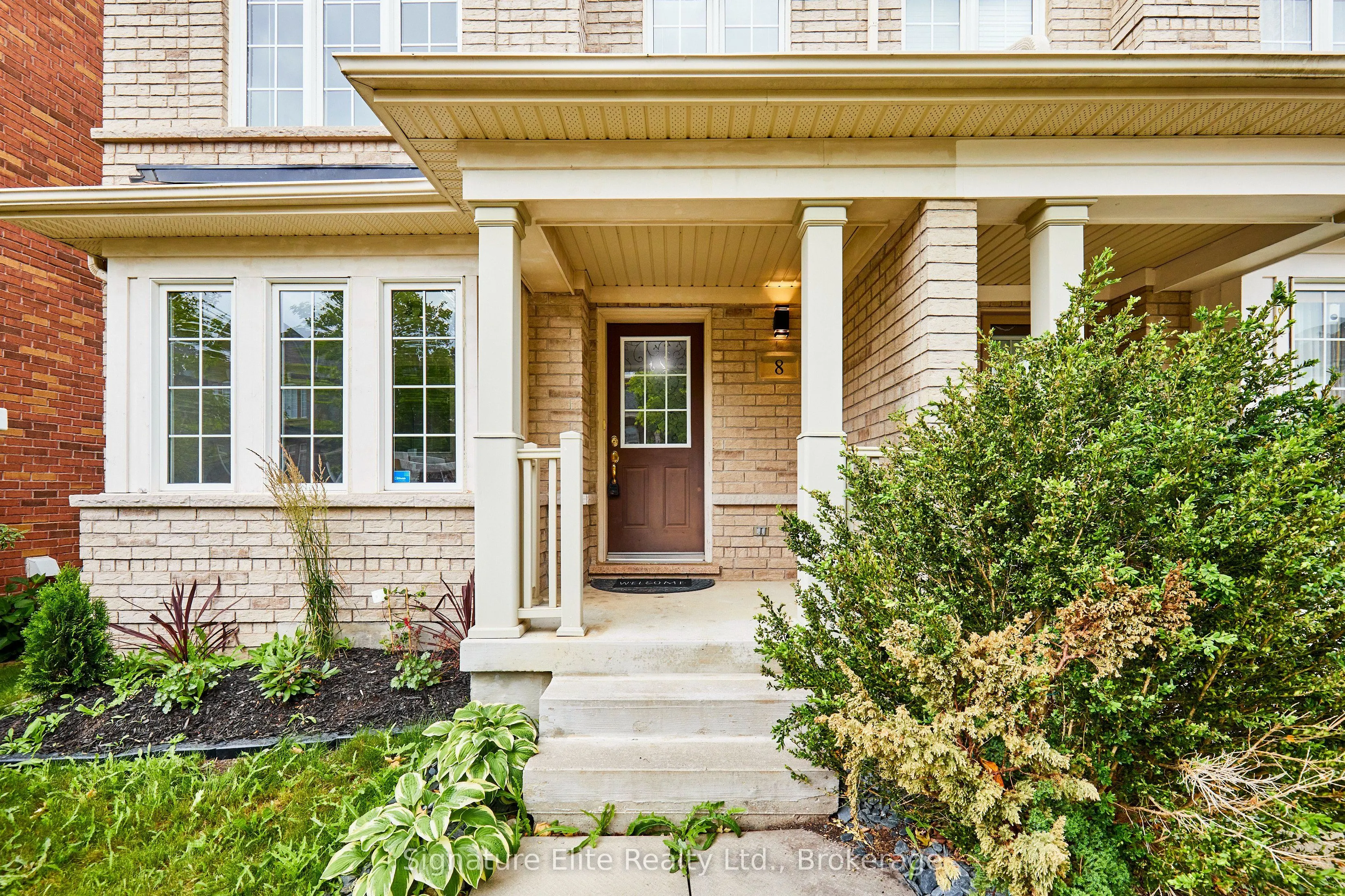 8 Rock Garden Street