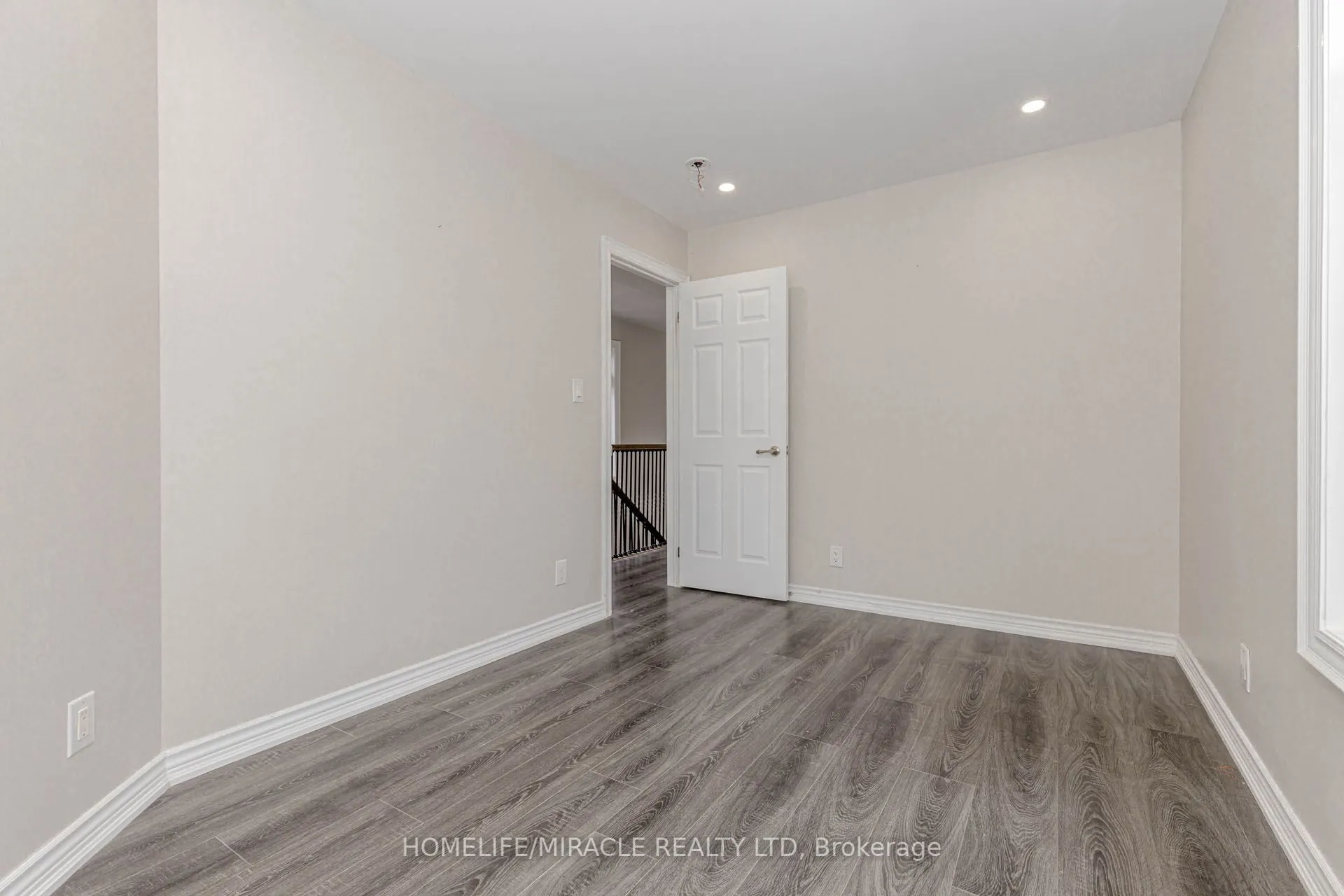 637 Simcoe Street