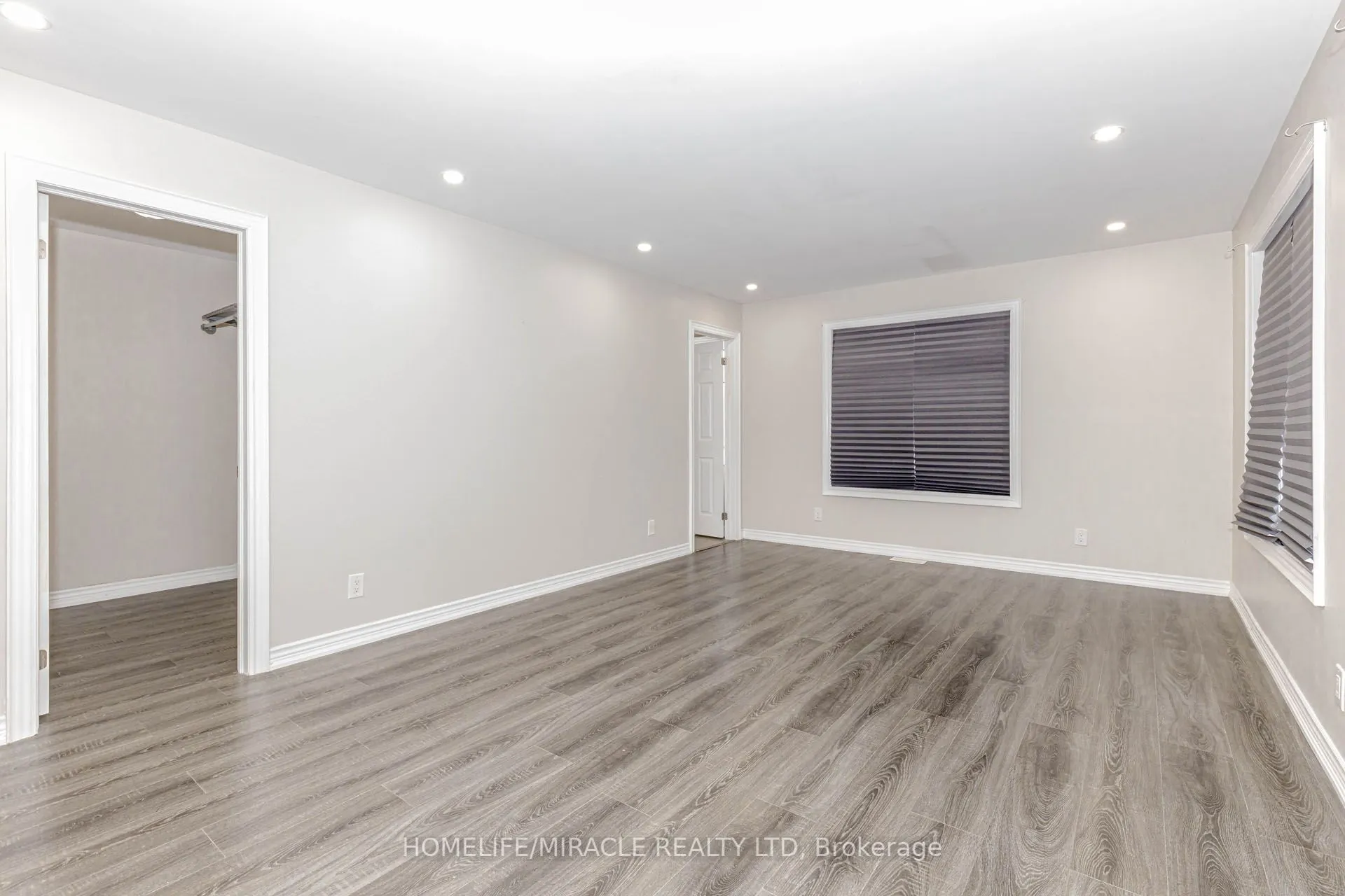 637 Simcoe Street