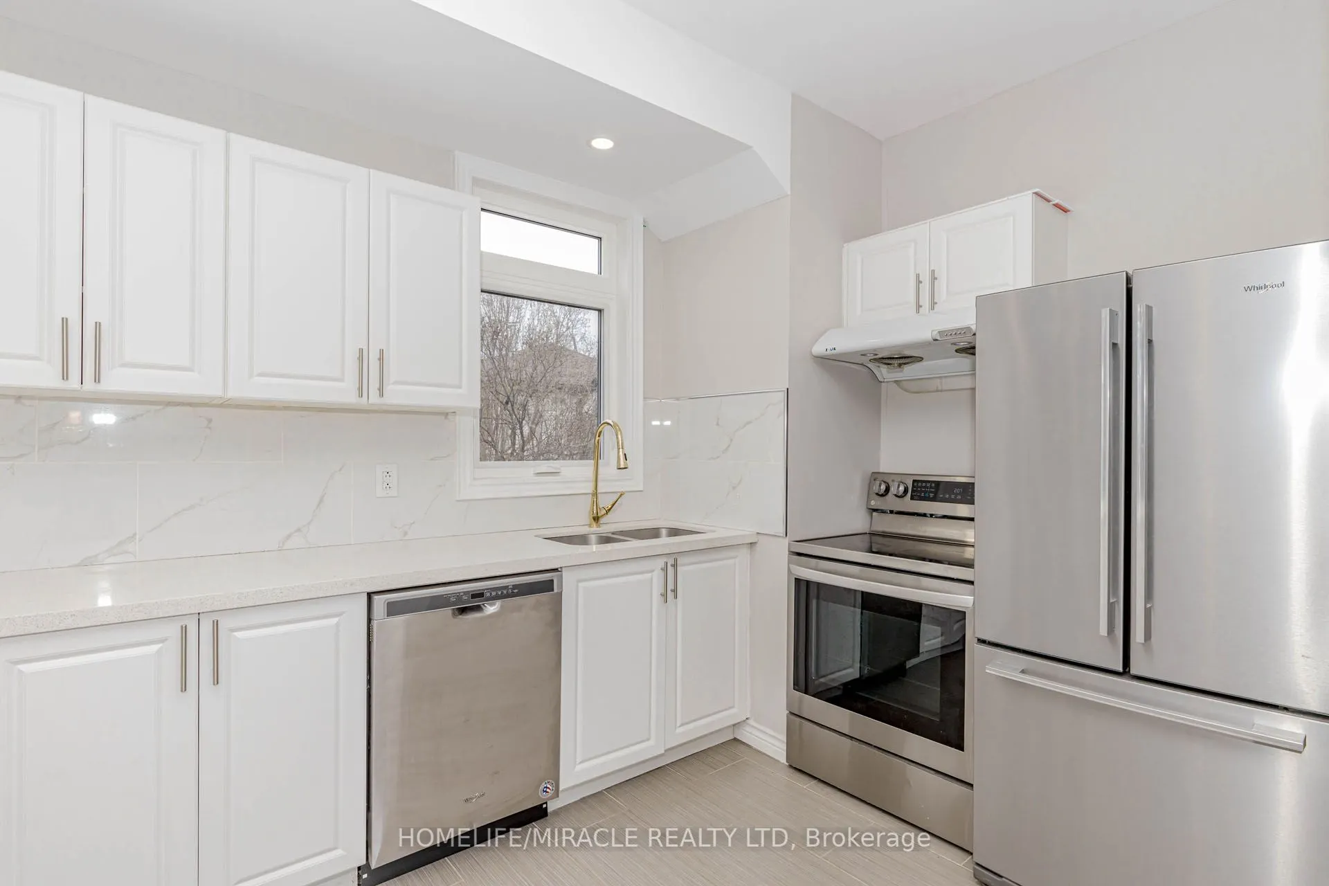 637 Simcoe Street