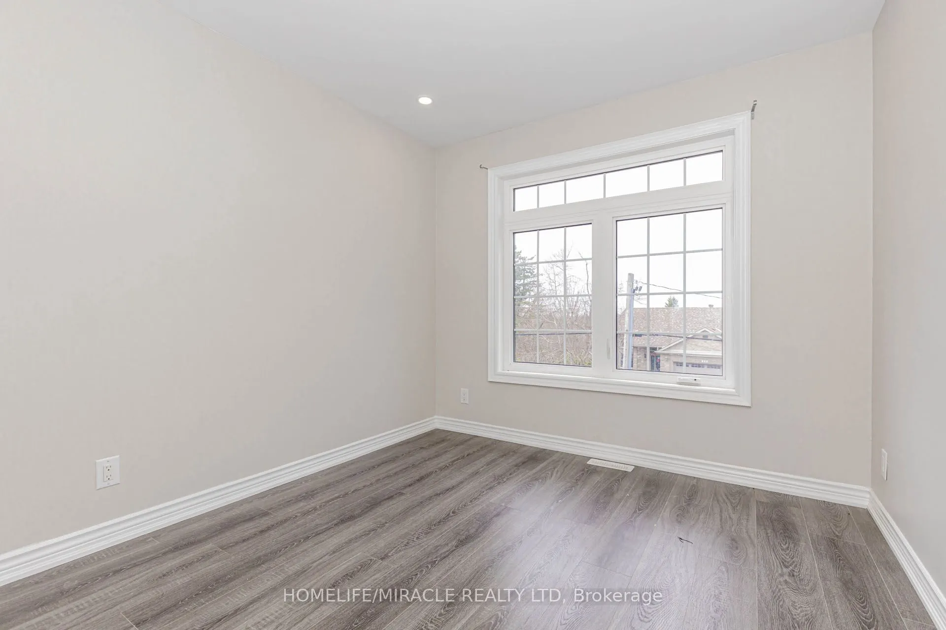 637 Simcoe Street