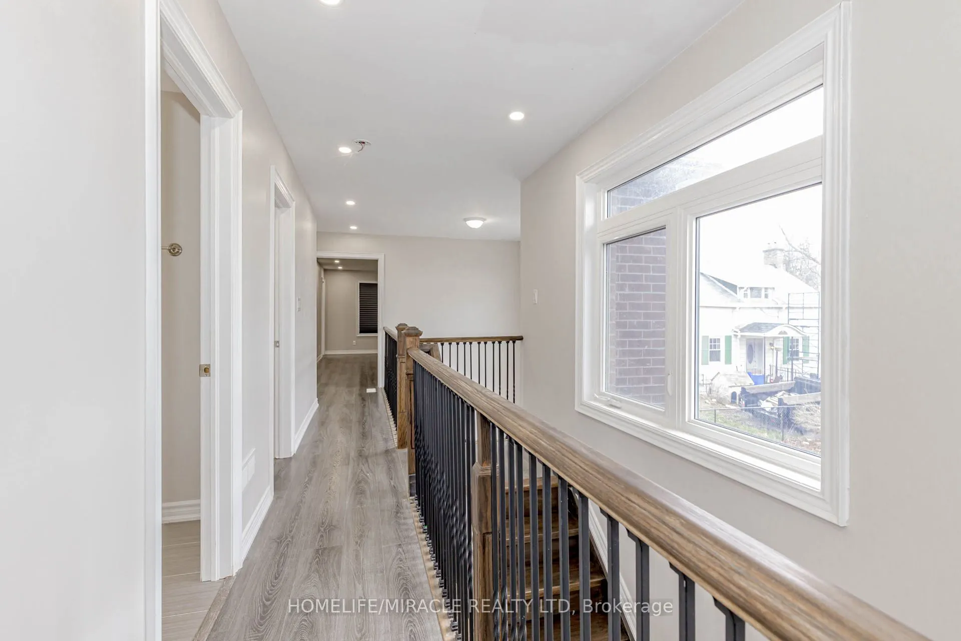 637 Simcoe Street