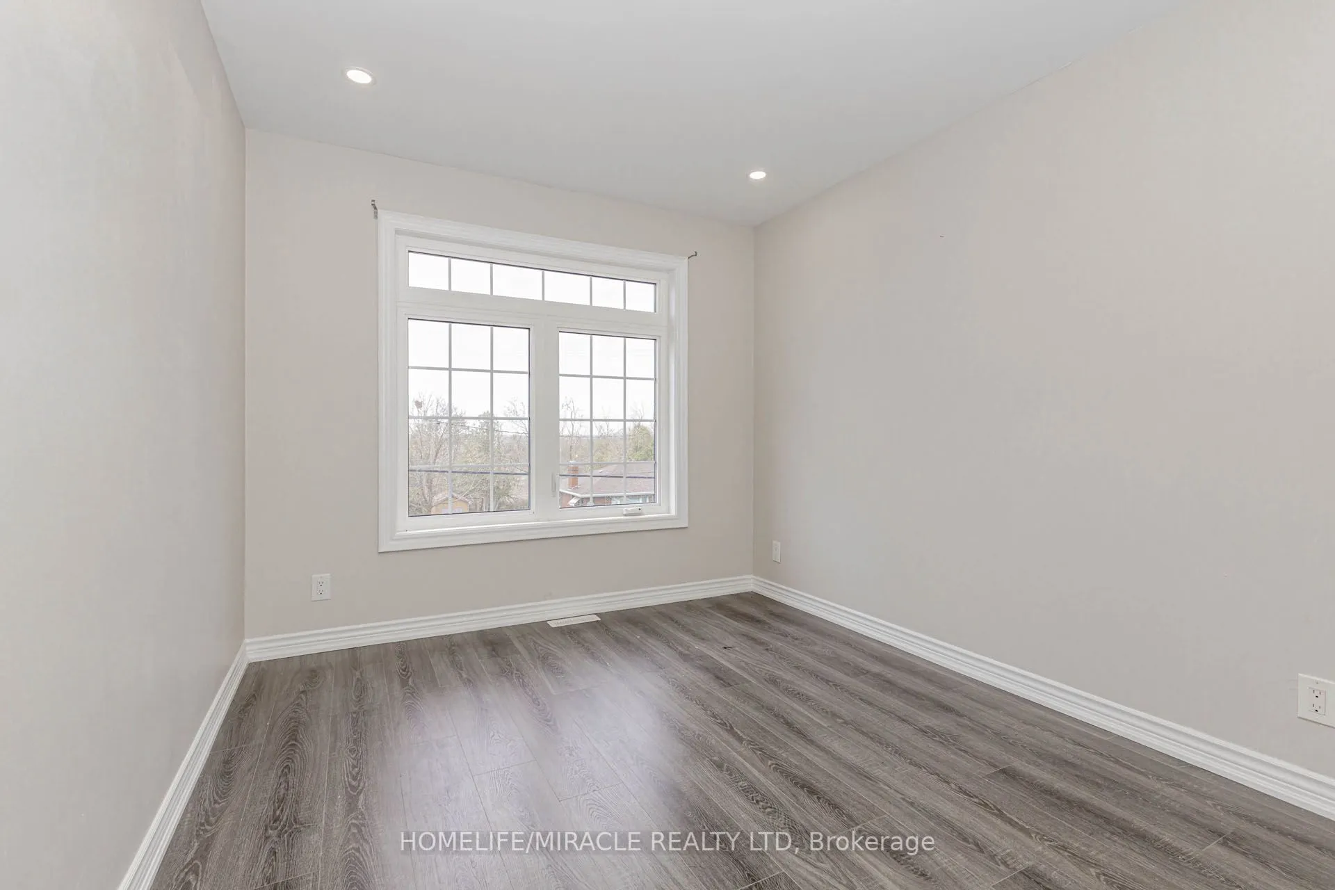 637 Simcoe Street