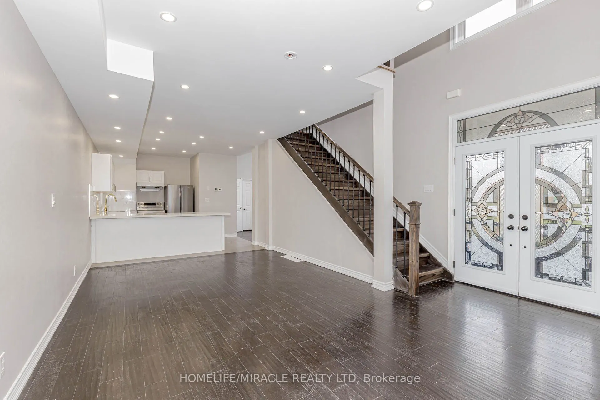 637 Simcoe Street