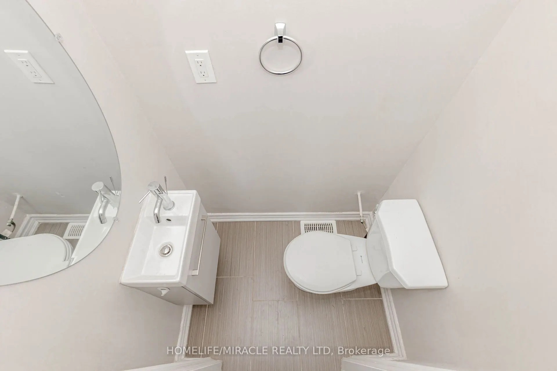 637 Simcoe Street