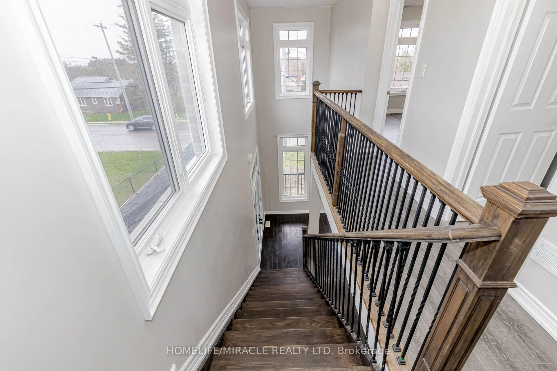 637 Simcoe Street