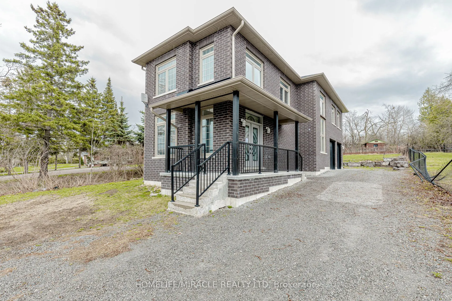 637 Simcoe Street