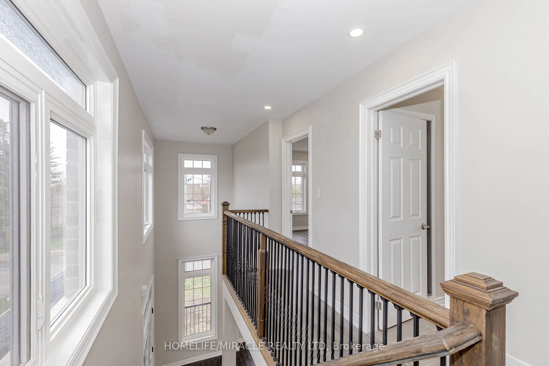 637 Simcoe Street