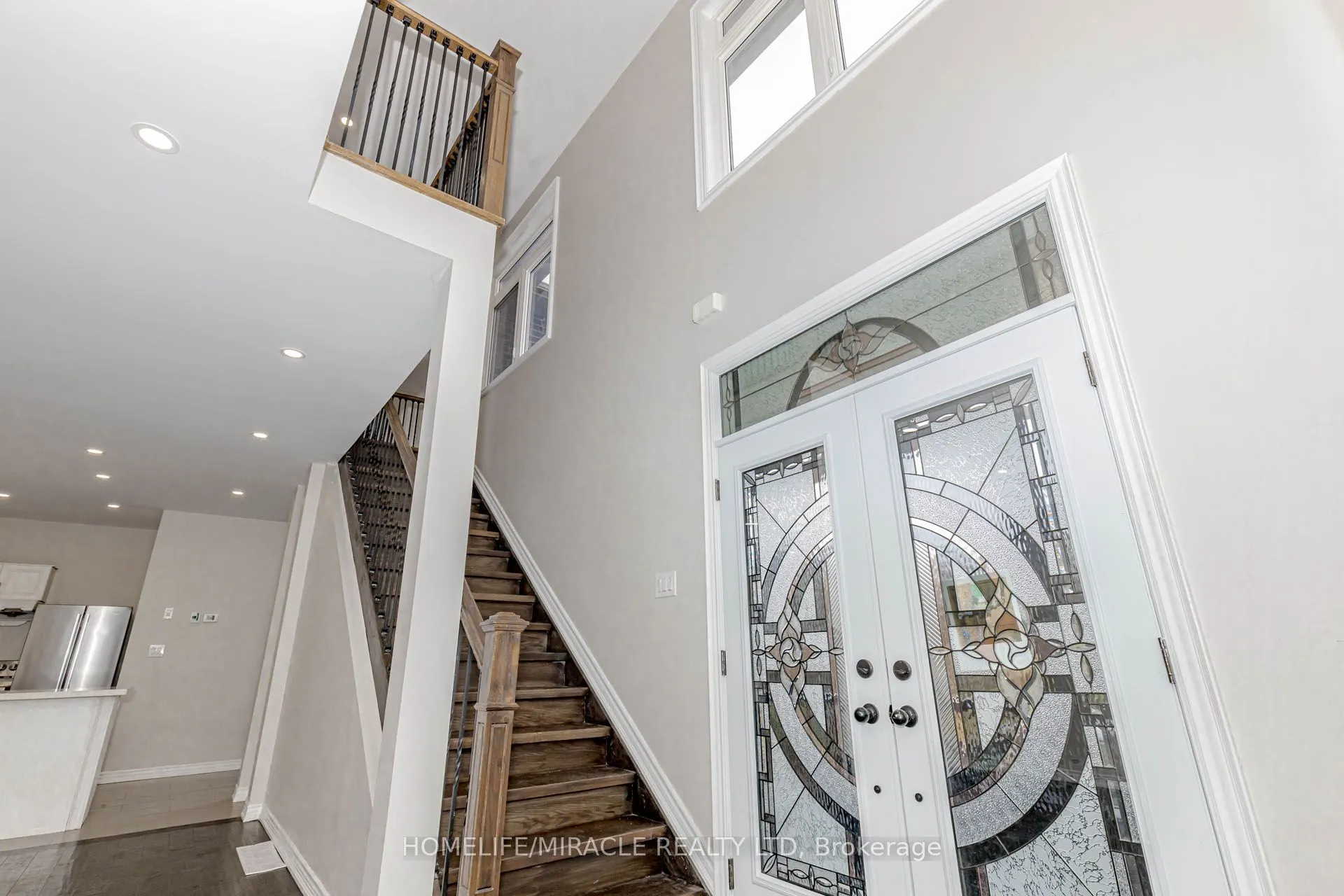 637 Simcoe Street