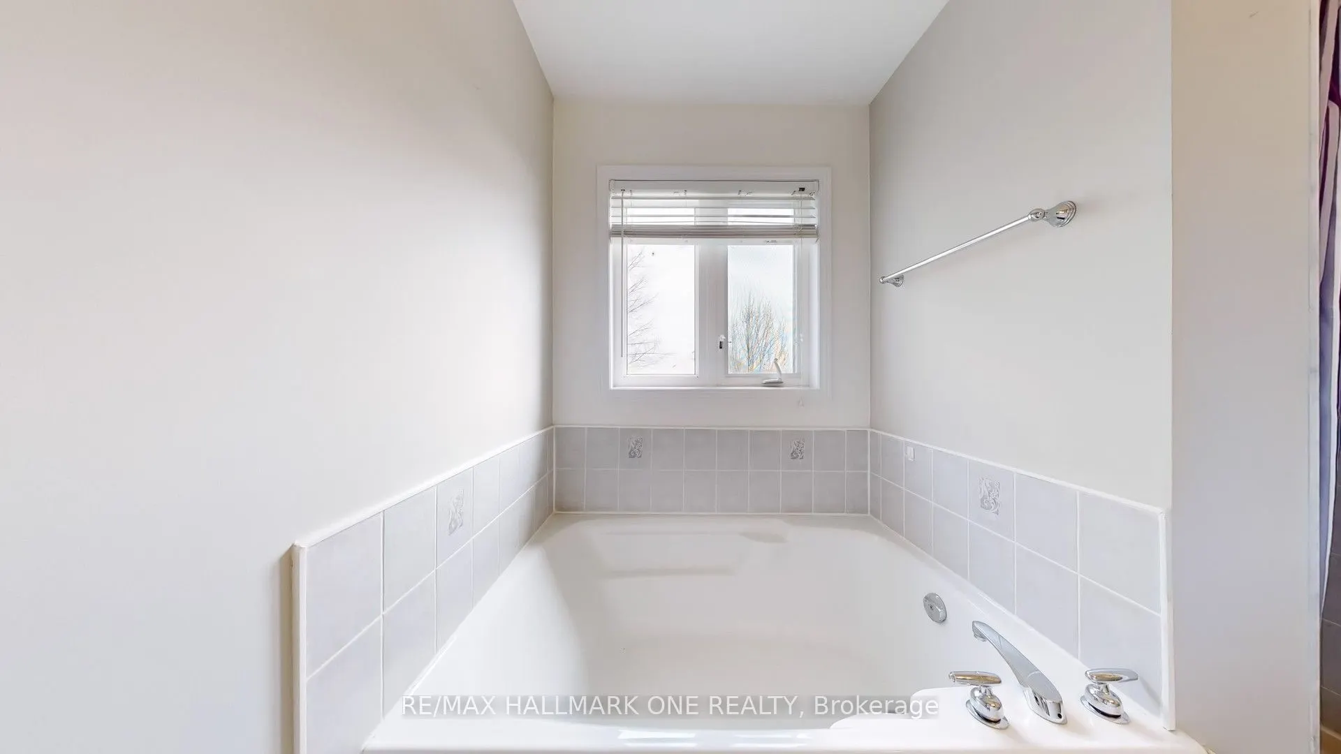 7 Laurendale Avenue