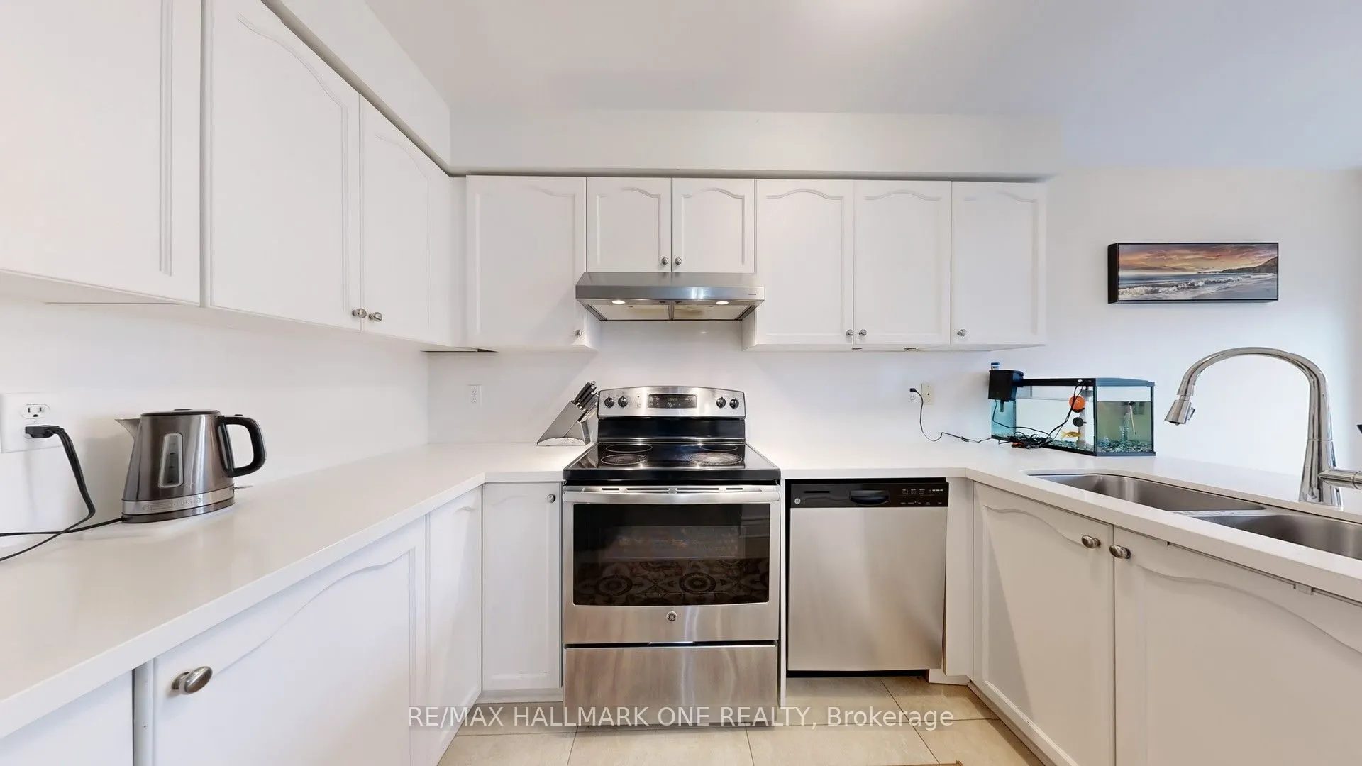 7 Laurendale Avenue