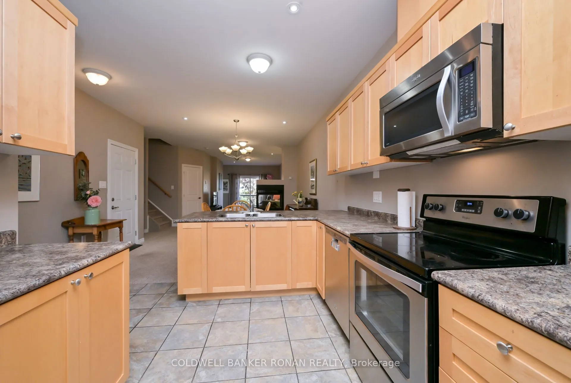 27 Kingsmere Crescent