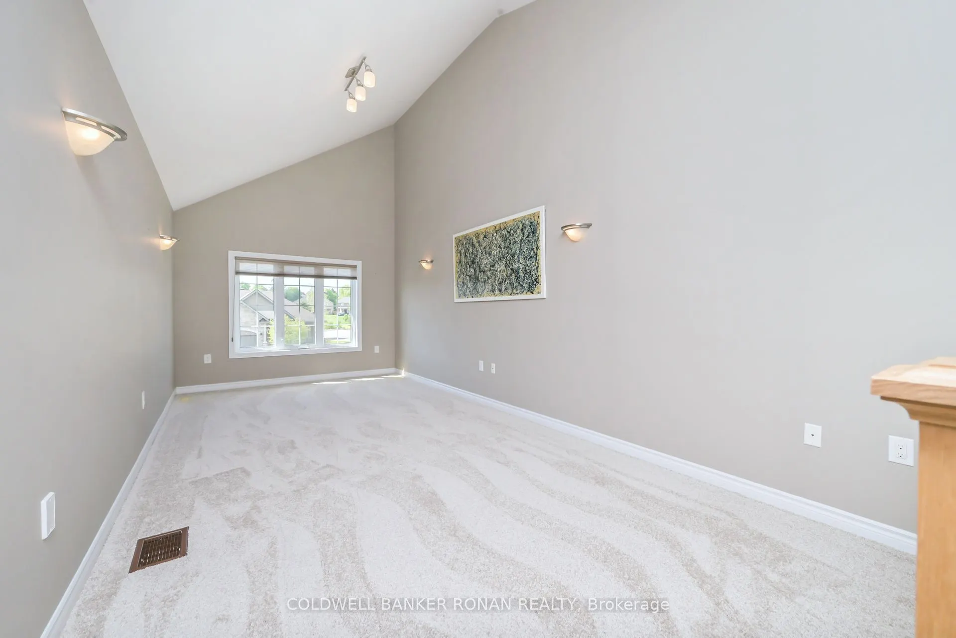 27 Kingsmere Crescent