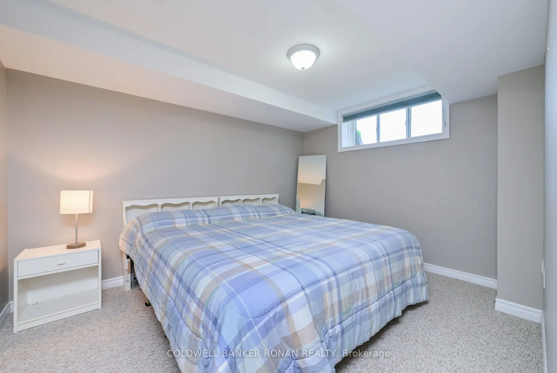 27 Kingsmere Crescent
