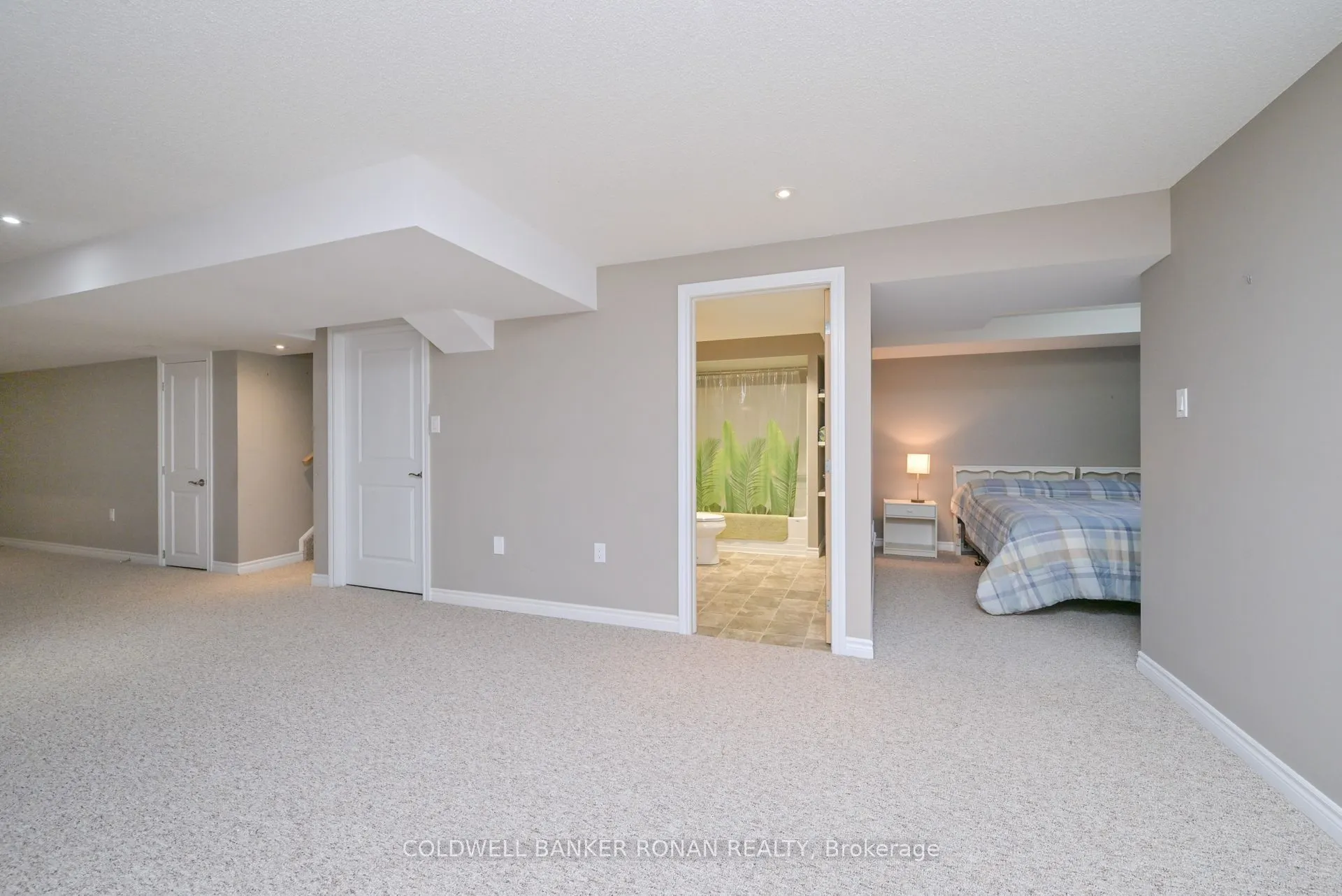 27 Kingsmere Crescent