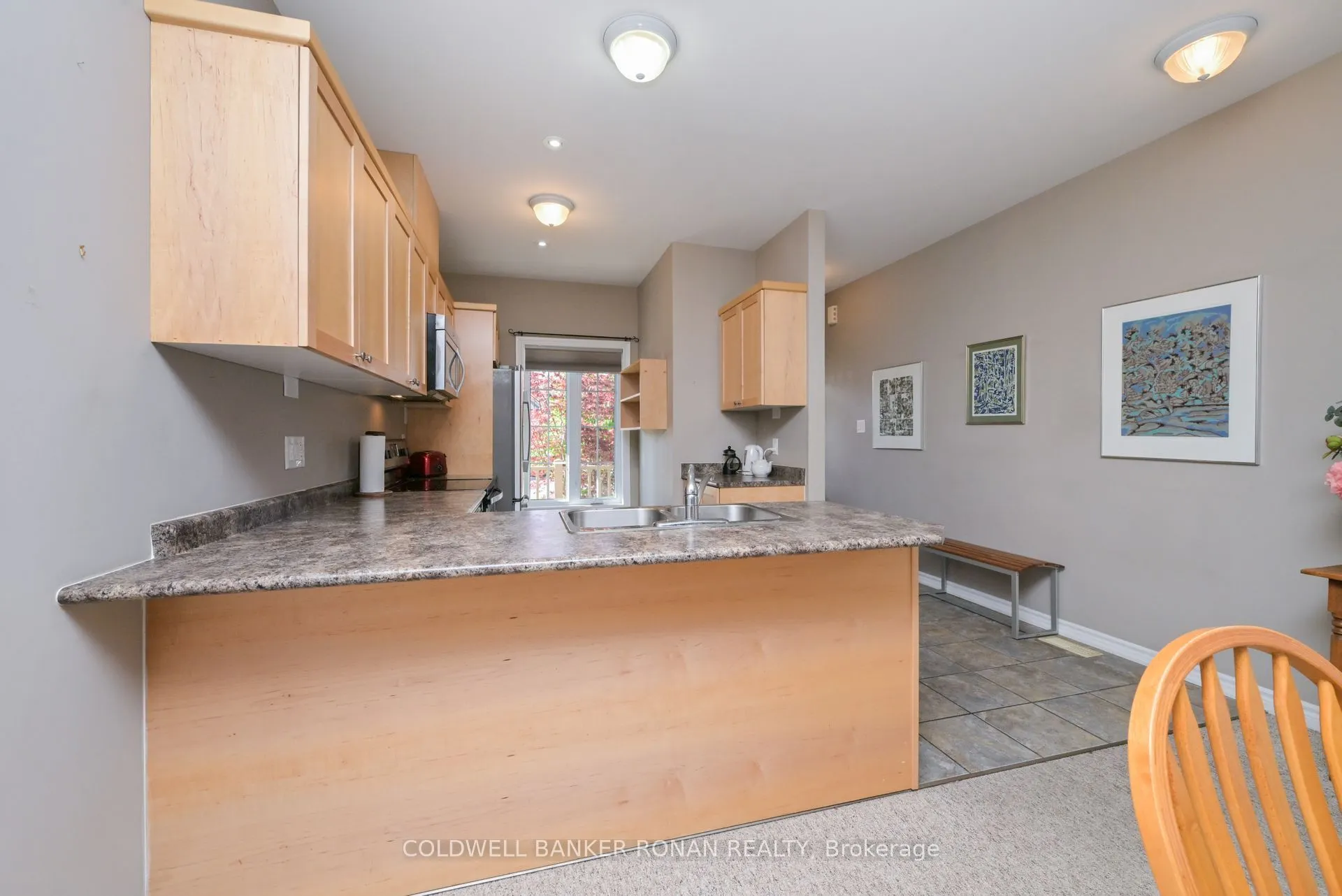 27 Kingsmere Crescent