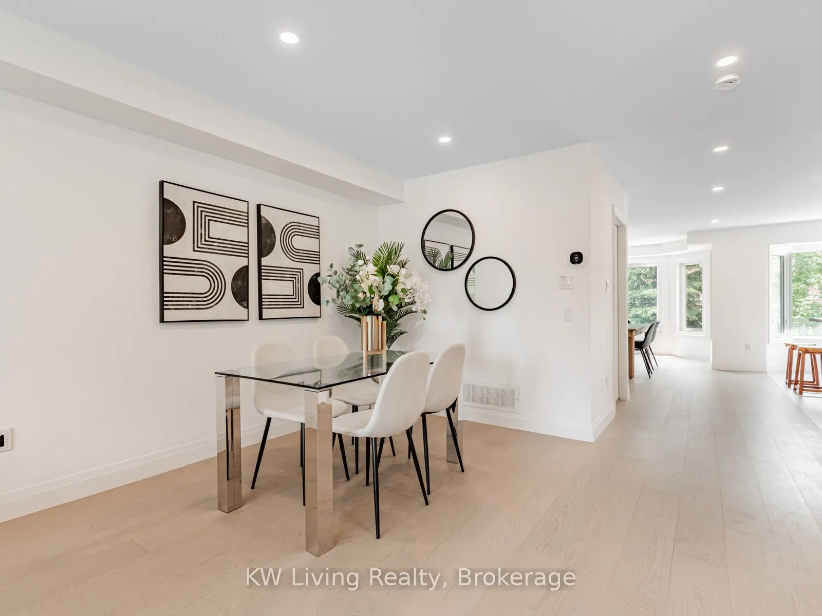 98 Leitchcroft Crescent