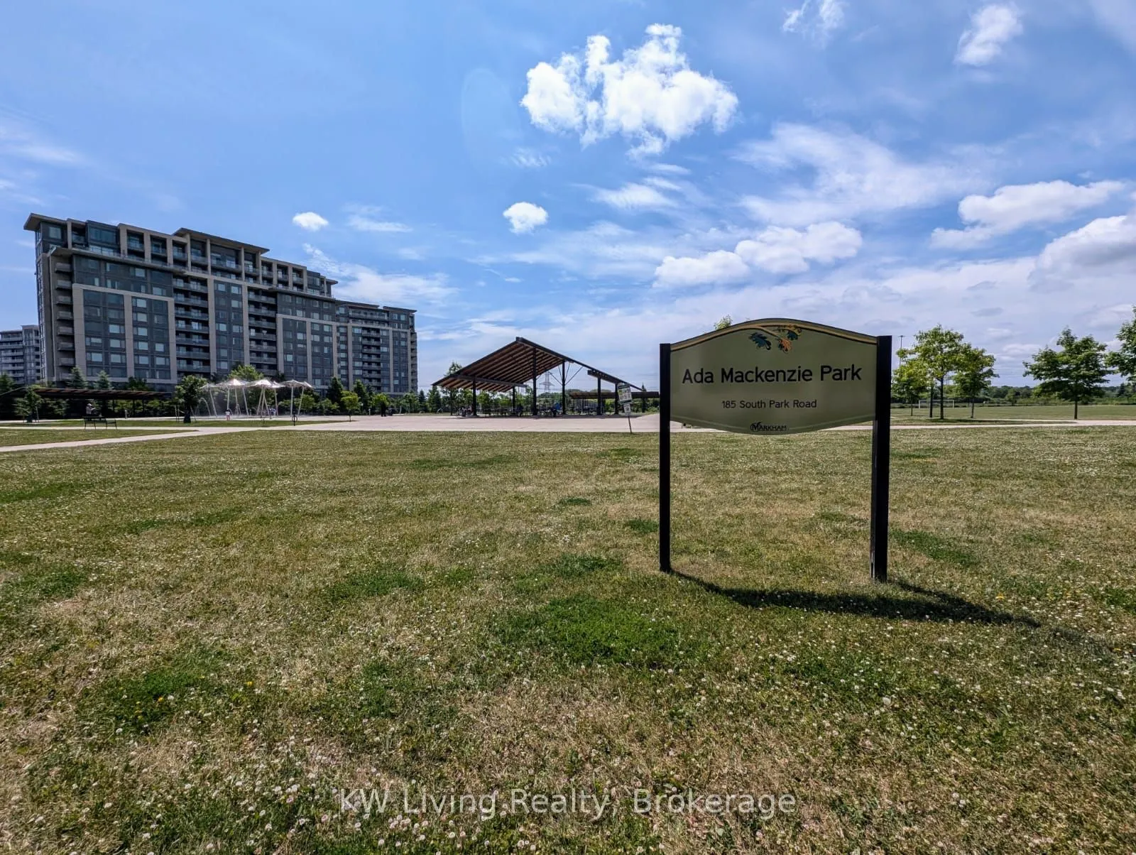 98 Leitchcroft Crescent