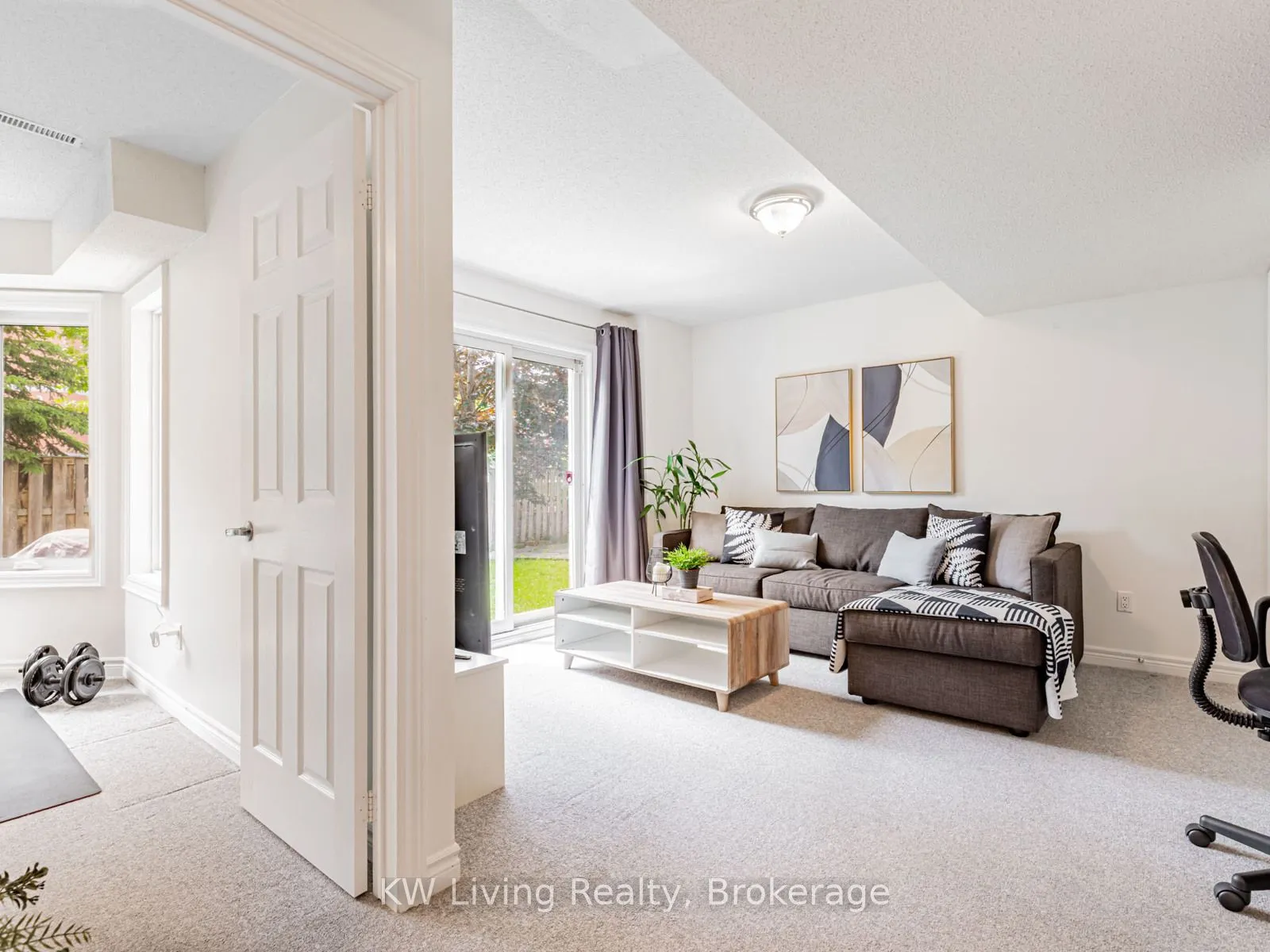 98 Leitchcroft Crescent