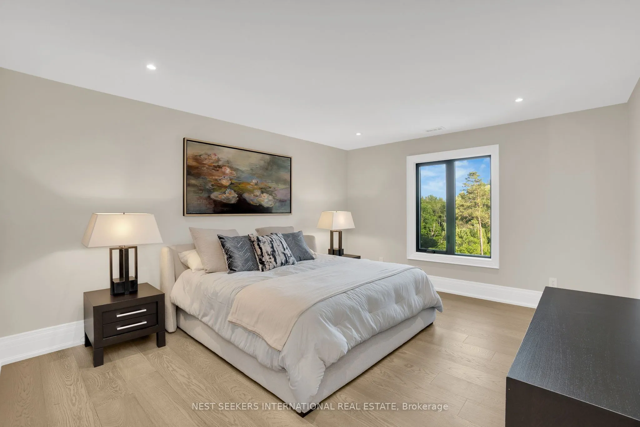 141 Kingscross Drive