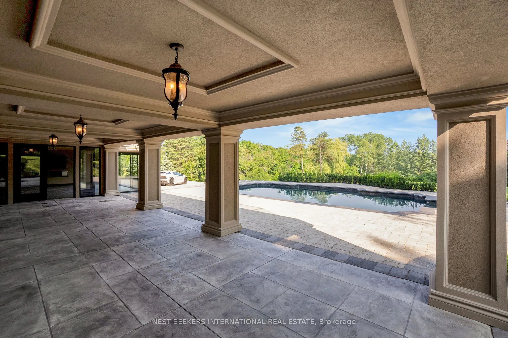 141 Kingscross Drive
