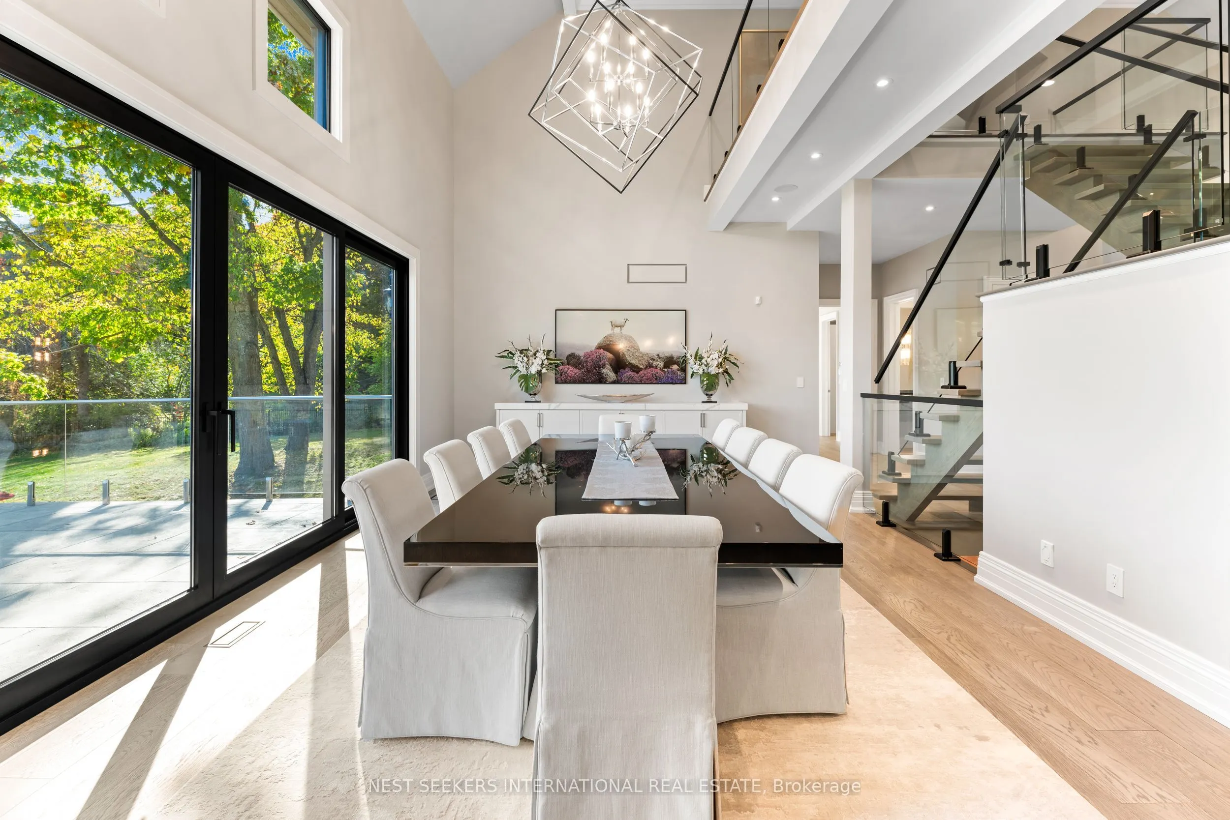 141 Kingscross Drive